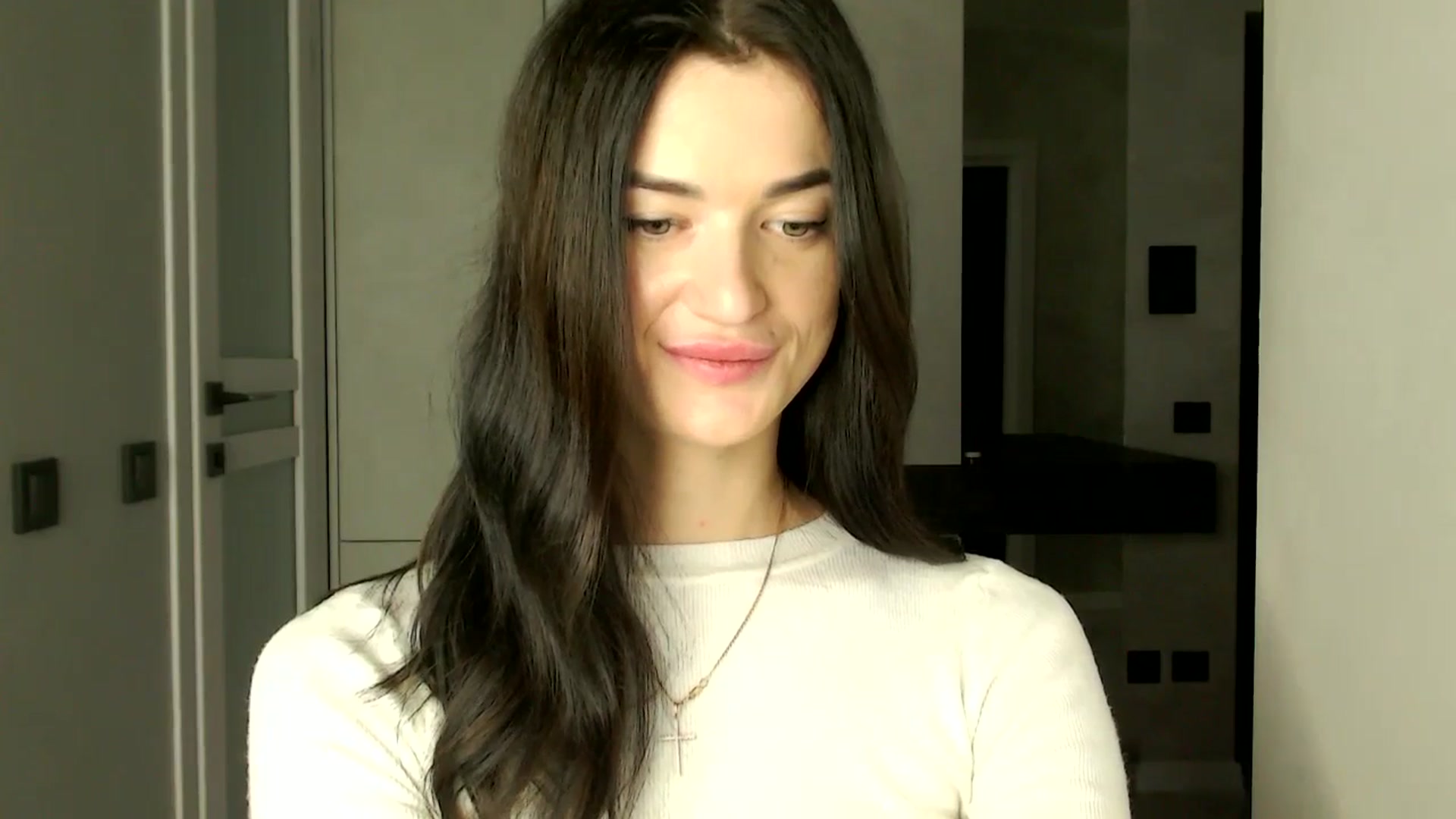 Gallery image thumbnail from Scarlet_flo's myfreecams stream on, 12/24/2024, 14:59 image 17 of 20