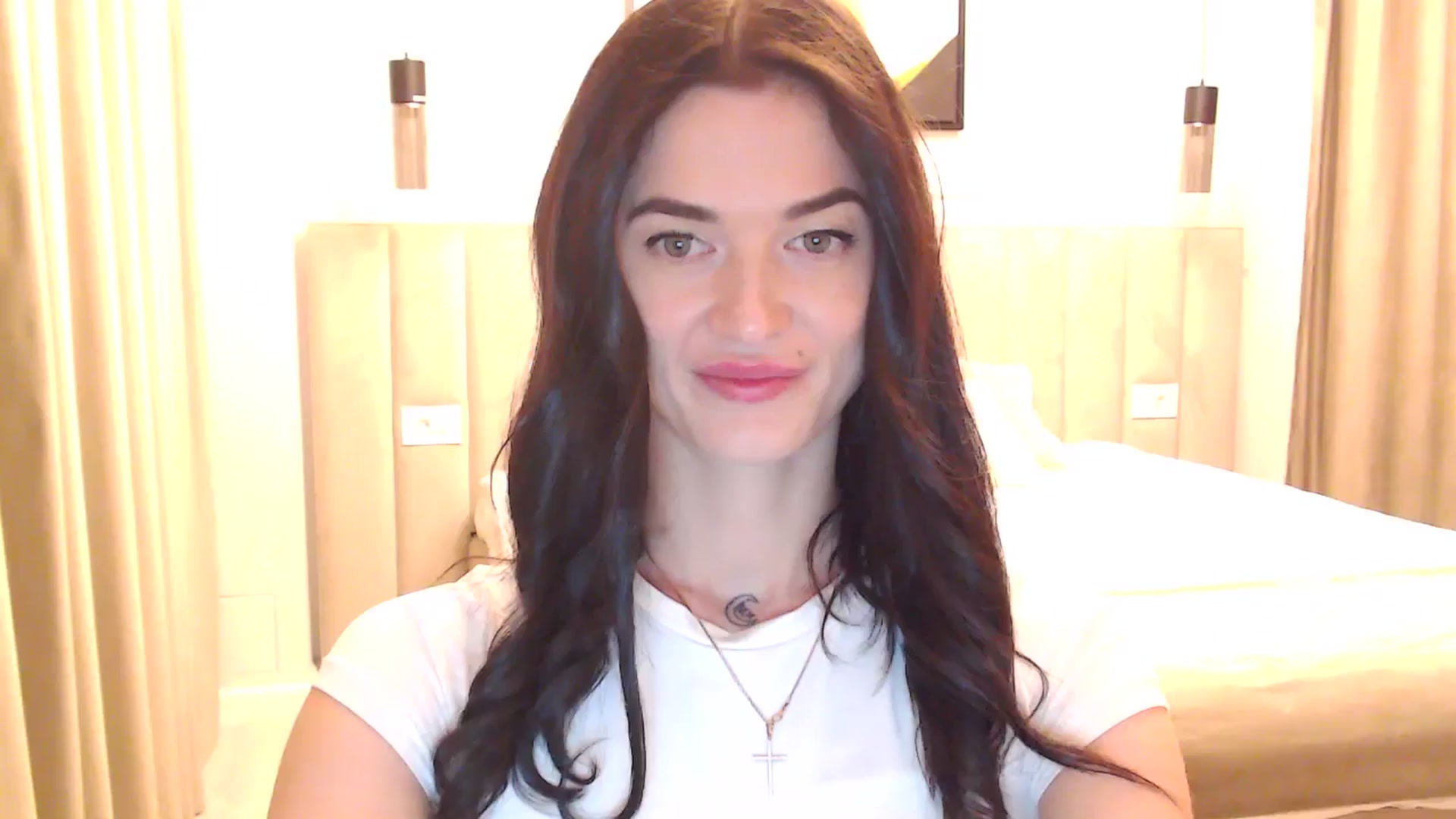 Gallery image thumbnail from Scarlet_flo's myfreecams stream on, 12/31/2024, 18:00 image 5 of 20