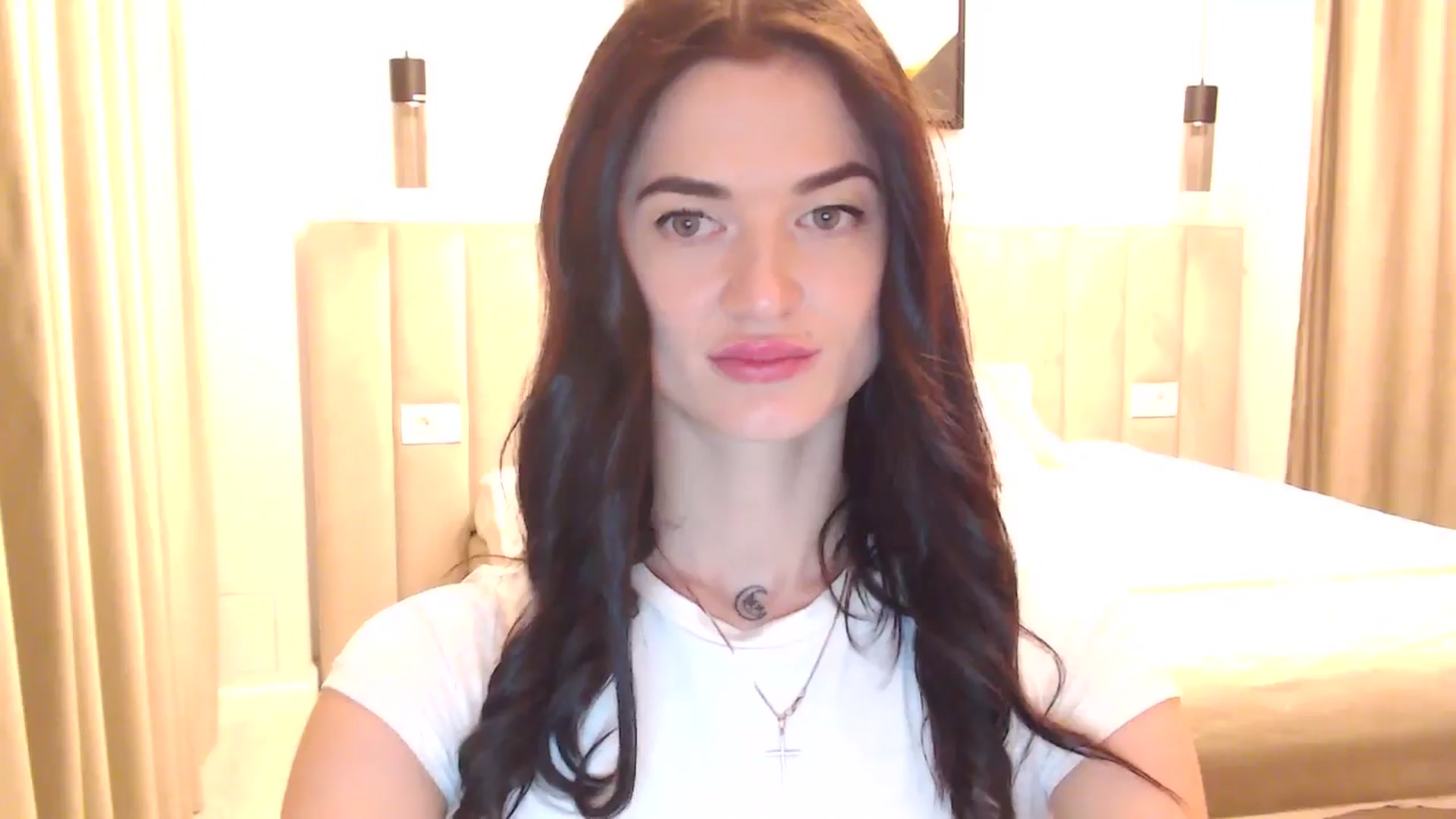 Gallery image thumbnail from Scarlet_flo's myfreecams stream on, 12/31/2024, 18:00 image 2 of 20