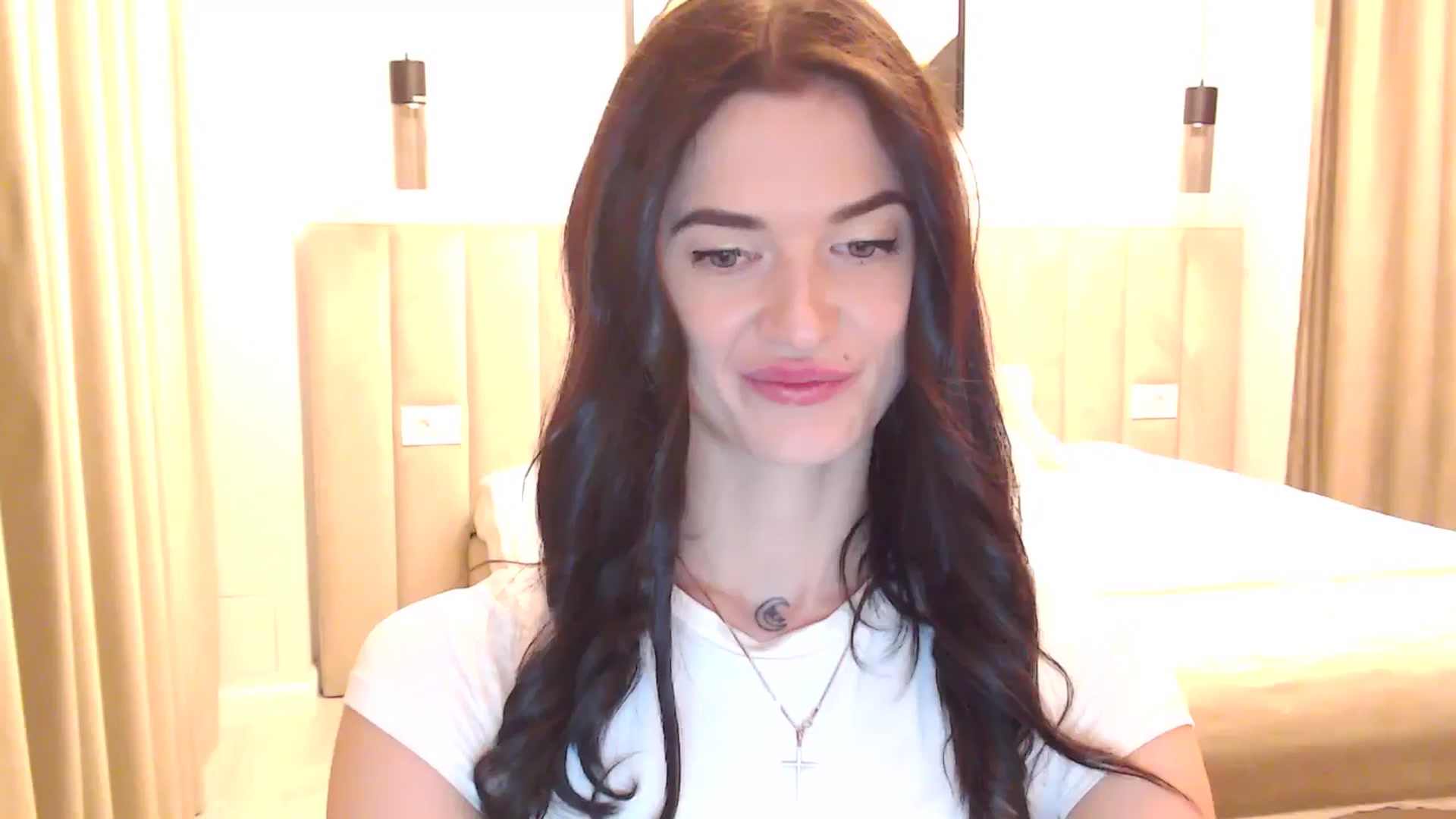 Gallery image thumbnail from Scarlet_flo's myfreecams stream on, 12/31/2024, 18:00 image 6 of 20
