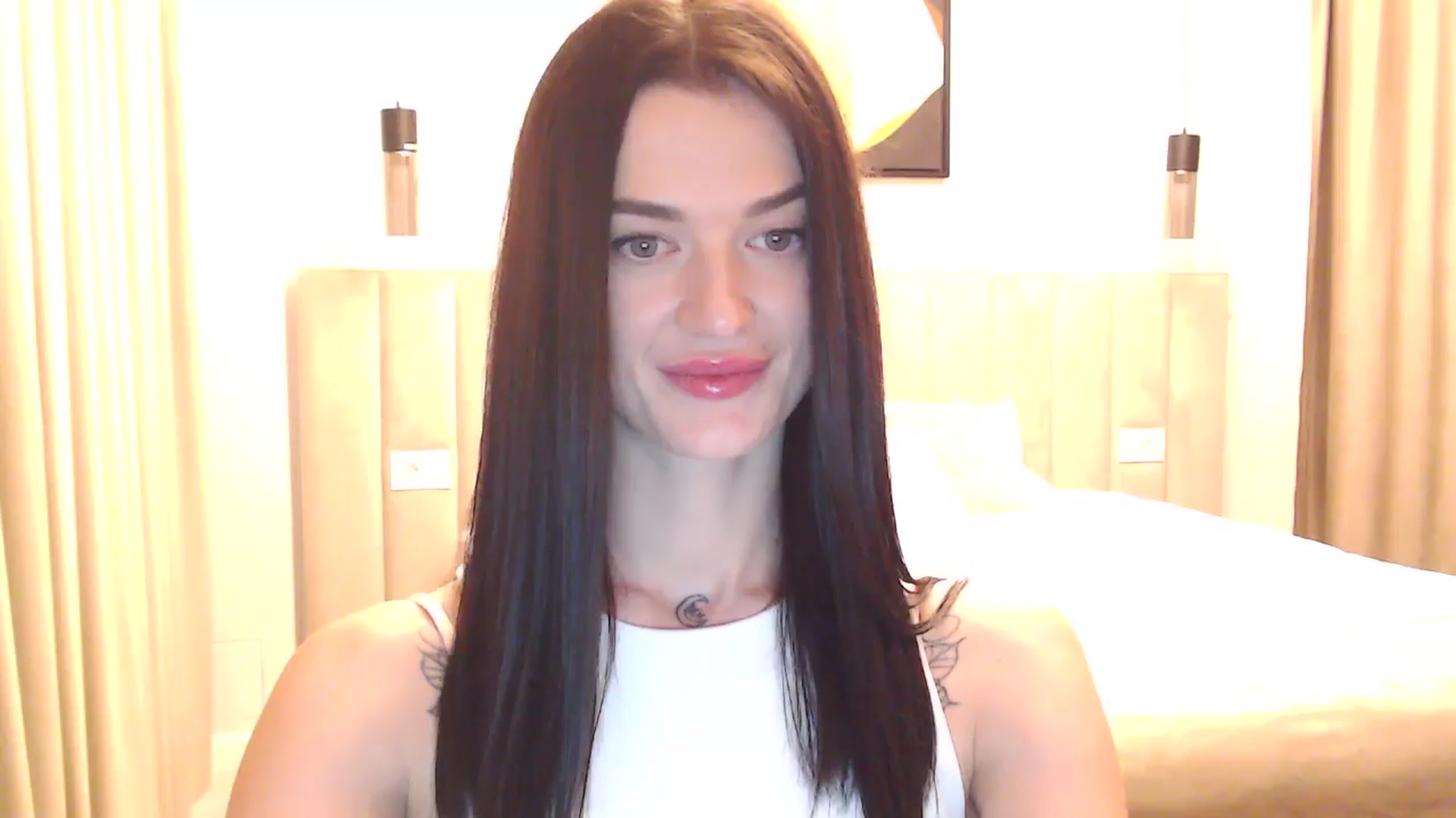 Gallery image thumbnail from Scarlet_flo's myfreecams stream on, 01/01/2025, 23:18 image 2 of 20