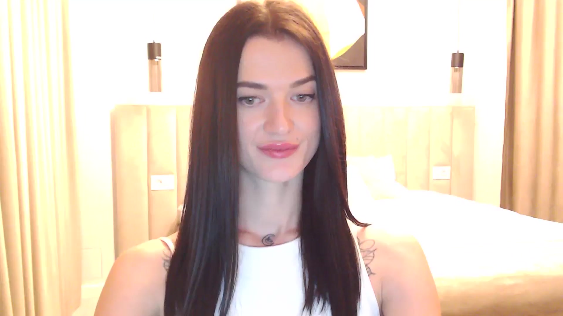 Gallery image thumbnail from Scarlet_flo's myfreecams stream on, 01/01/2025, 23:18 image 10 of 20