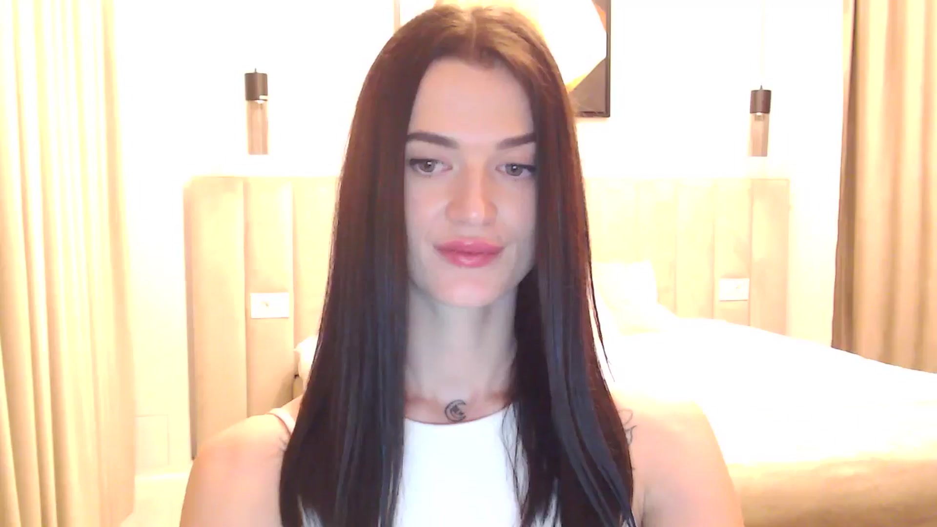 Gallery image thumbnail from Scarlet_flo's myfreecams stream on, 01/01/2025, 23:18 image 12 of 20
