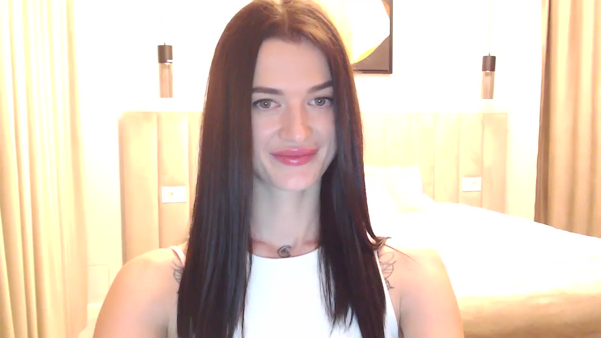 Gallery image thumbnail from Scarlet_flo's myfreecams stream on, 01/01/2025, 23:18 image 3 of 20