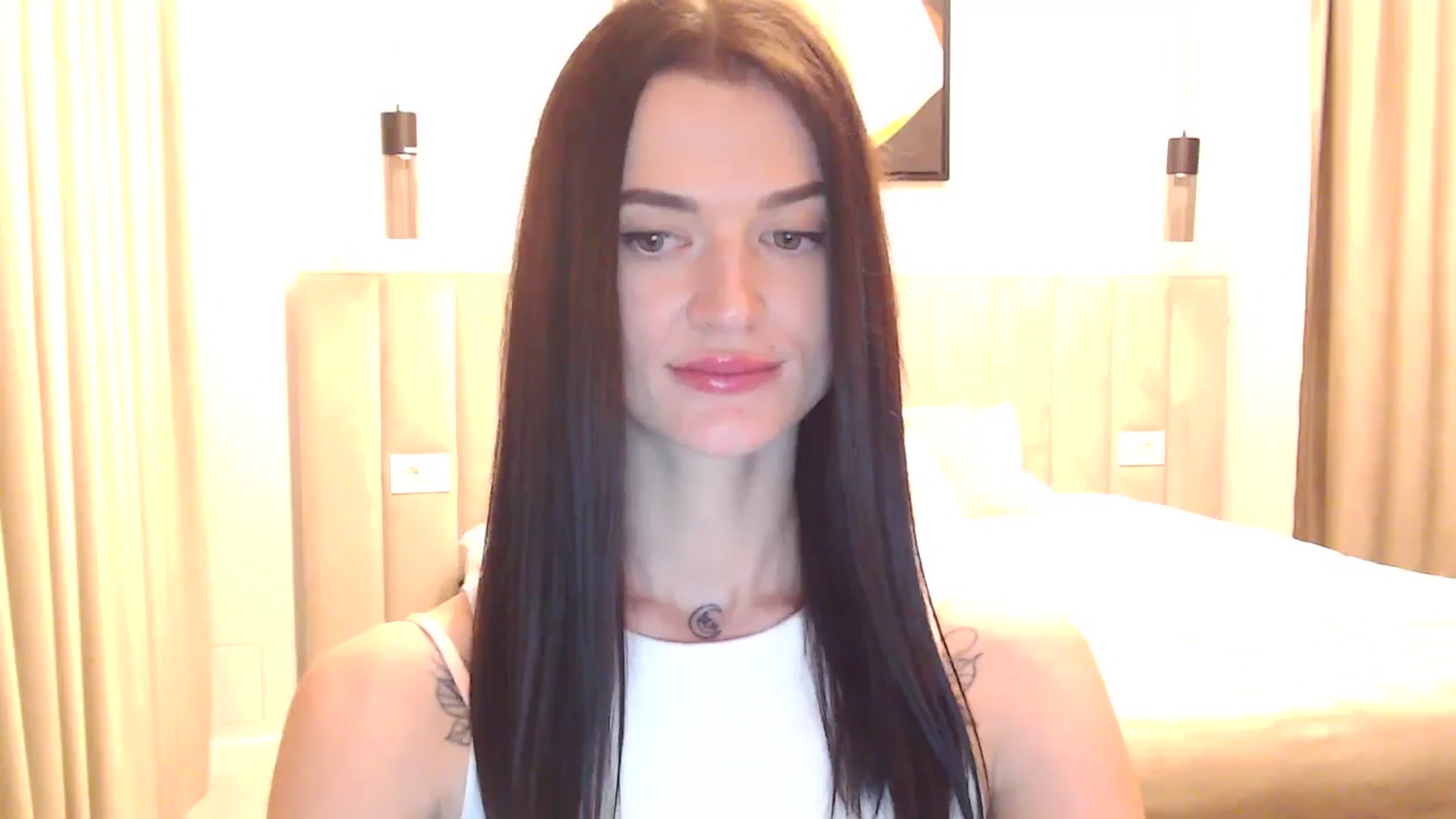 Gallery image thumbnail from Scarlet_flo's myfreecams stream on, 01/01/2025, 23:18 image 4 of 20