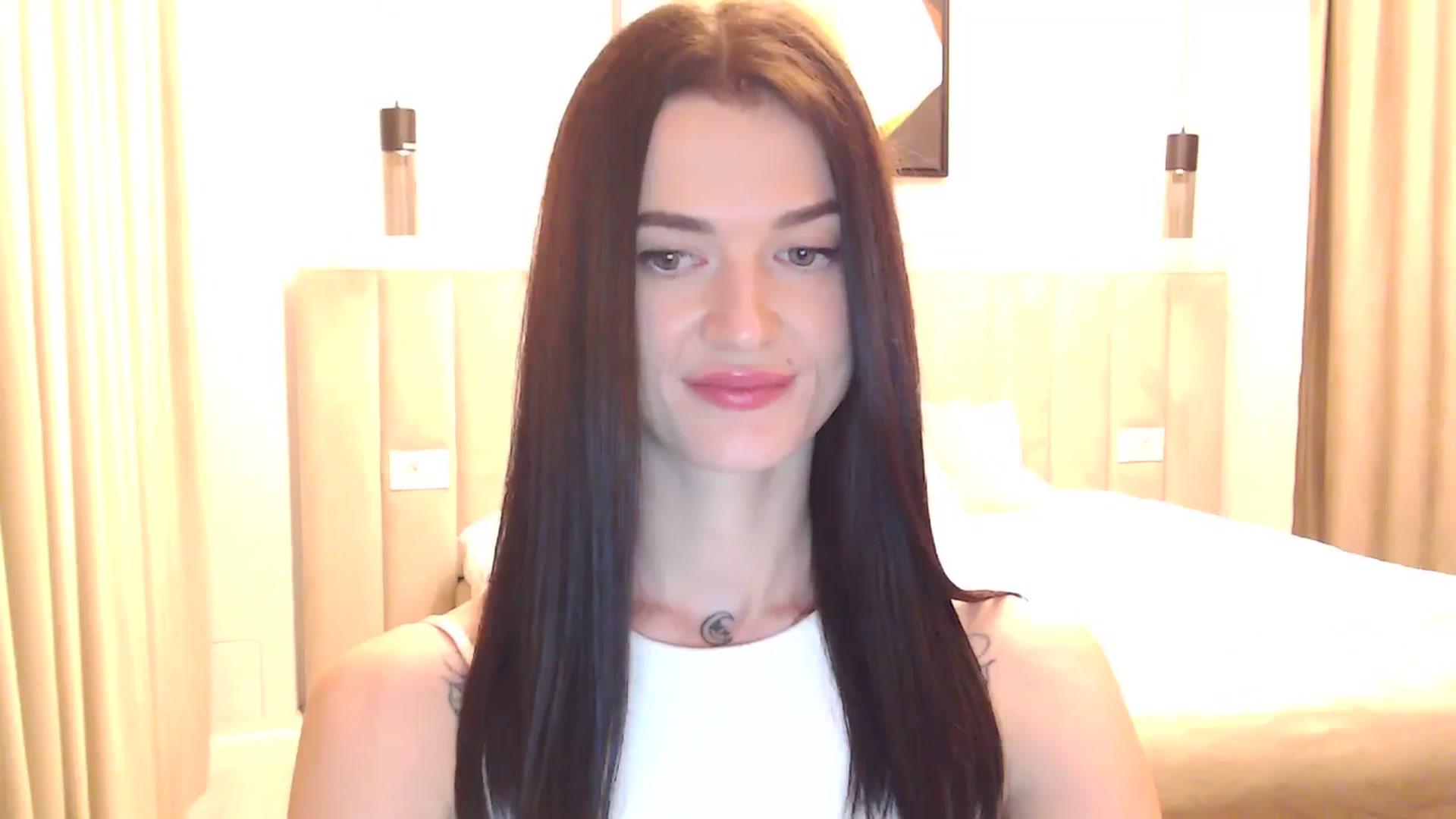 Gallery image thumbnail from Scarlet_flo's myfreecams stream on, 01/01/2025, 23:18 image 11 of 20