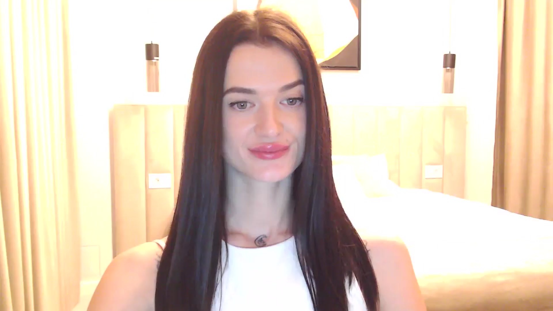 Gallery image thumbnail from Scarlet_flo's myfreecams stream on, 01/01/2025, 23:18 image 14 of 20