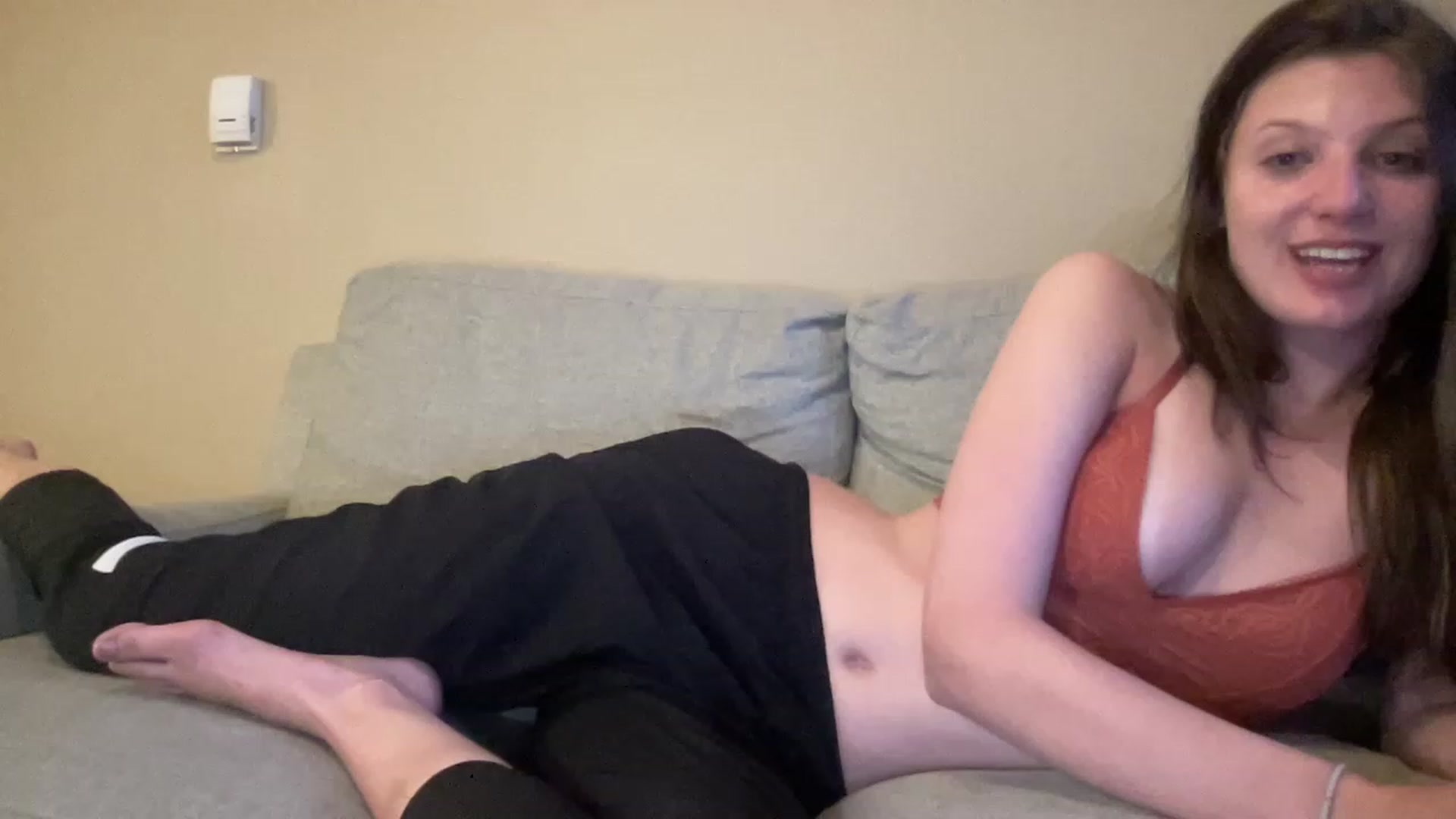 Gallery image thumbnail from ScarlettFrost's myfreecams stream on, 05/14/2023, 02:12 image 19 of 20