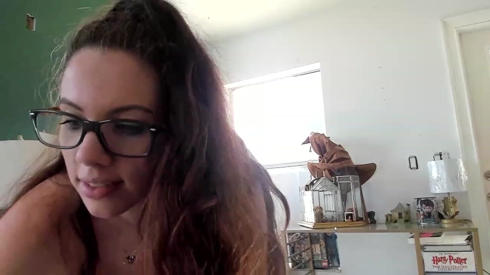 Gallery image thumbnail from ScarlettLane7's myfreecams stream on, 11/25/2022, 18:29 image 17 of 20