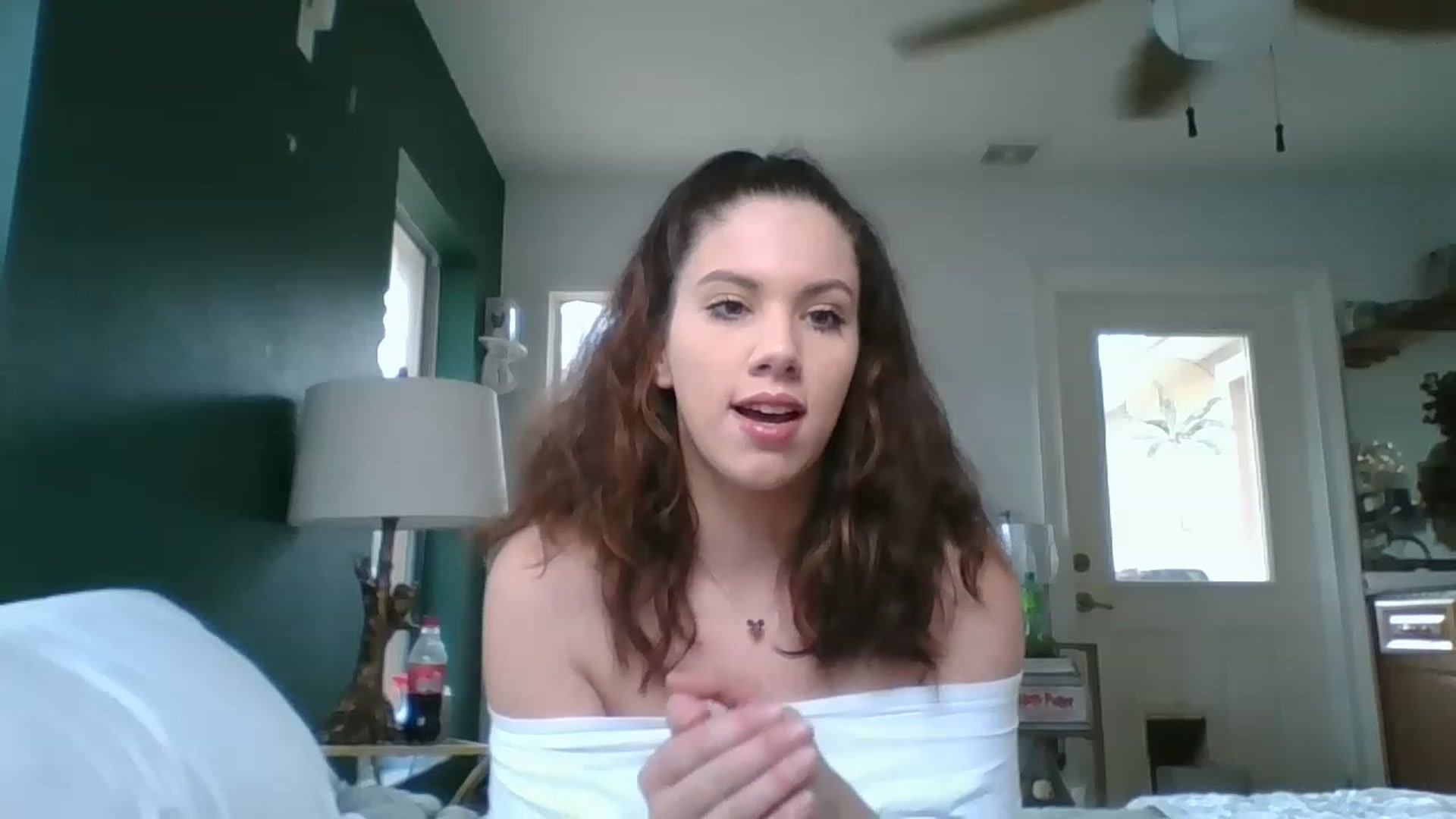Gallery image thumbnail from ScarlettLane7's myfreecams stream on, 11/27/2022, 17:12 image 17 of 20