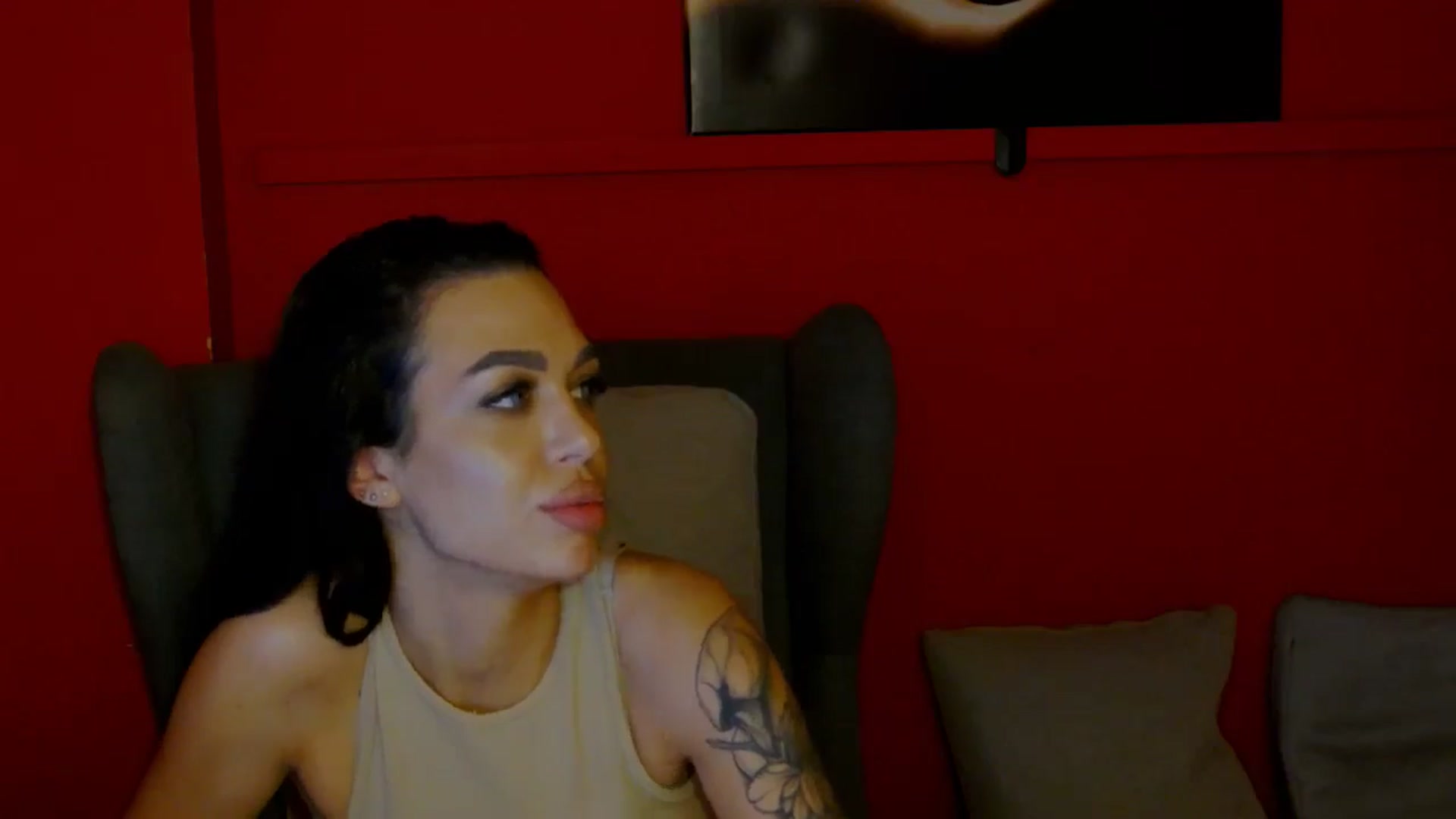 Gallery image thumbnail from ScarlettXstar's myfreecams stream on, 06/24/2024, 13:08 image 3 of 20