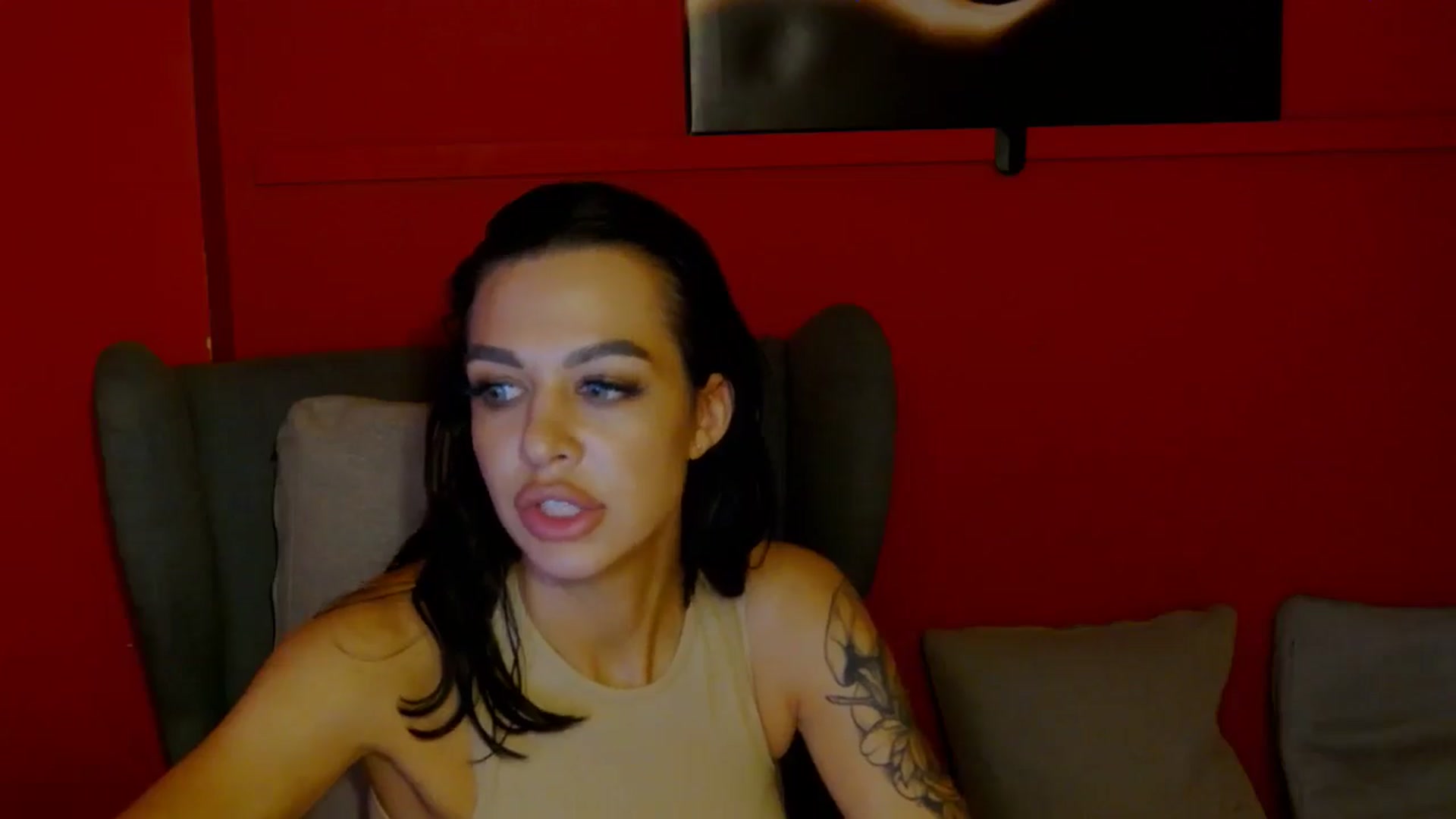 Gallery image thumbnail from ScarlettXstar's myfreecams stream on, 06/24/2024, 13:08 image 14 of 20