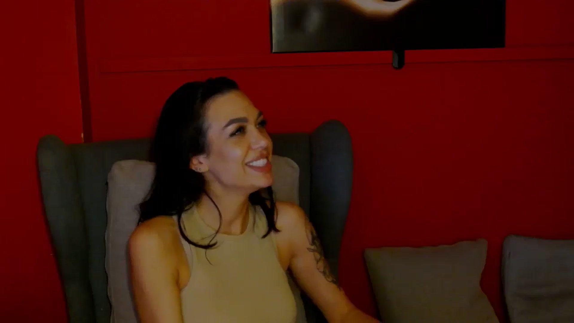 Gallery image thumbnail from ScarlettXstar's myfreecams stream on, 06/24/2024, 13:08 image 16 of 20