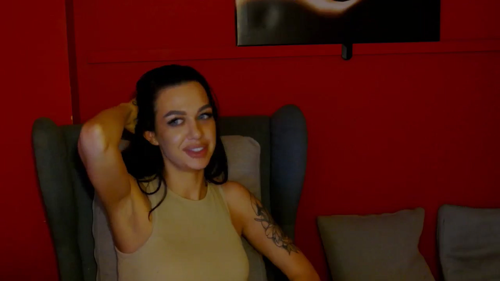 Gallery image thumbnail from ScarlettXstar's myfreecams stream on, 06/24/2024, 13:08 image 15 of 20