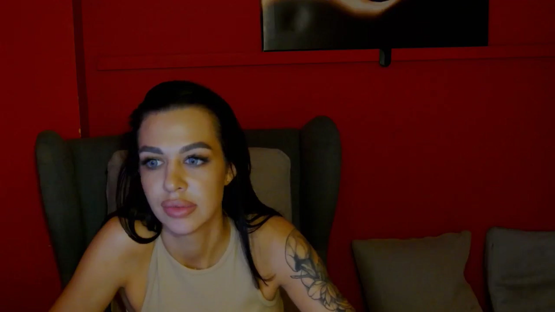 Gallery image thumbnail from ScarlettXstar's myfreecams stream on, 06/24/2024, 13:08 image 2 of 20