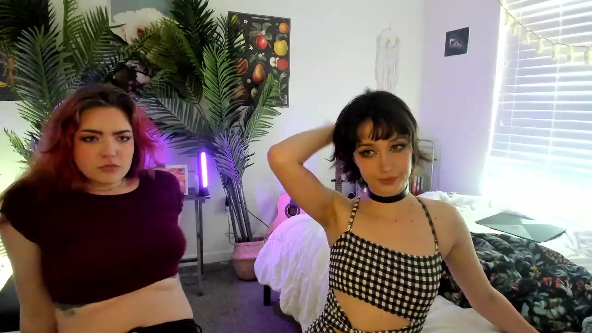 Gallery image thumbnail from Scarlett_Vera's myfreecams stream on, 04/22/2023, 23:11 image 6 of 20