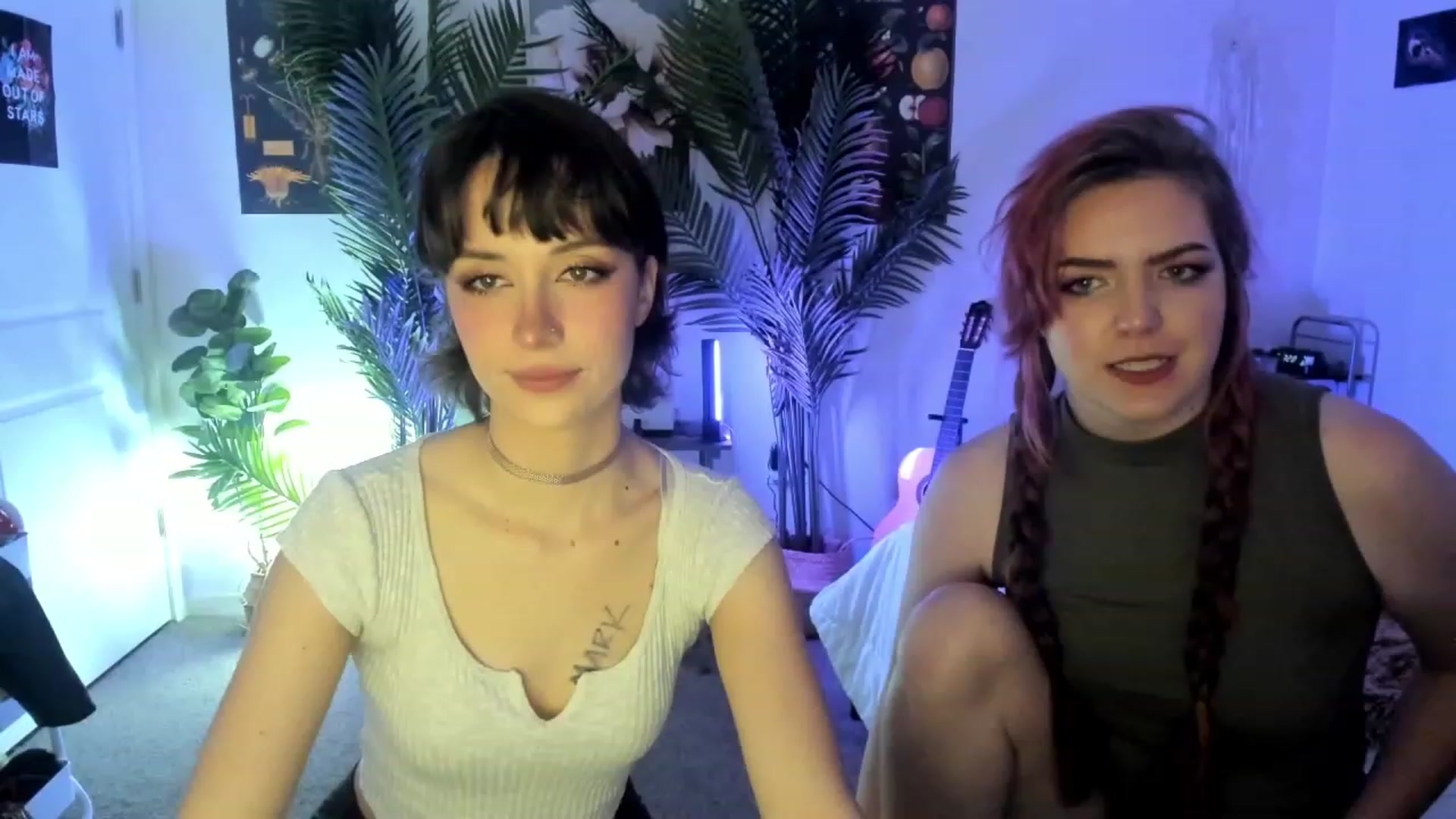 Gallery image thumbnail from Scarlett_Vera's myfreecams stream on, 04/26/2023, 04:45 image 2 of 20