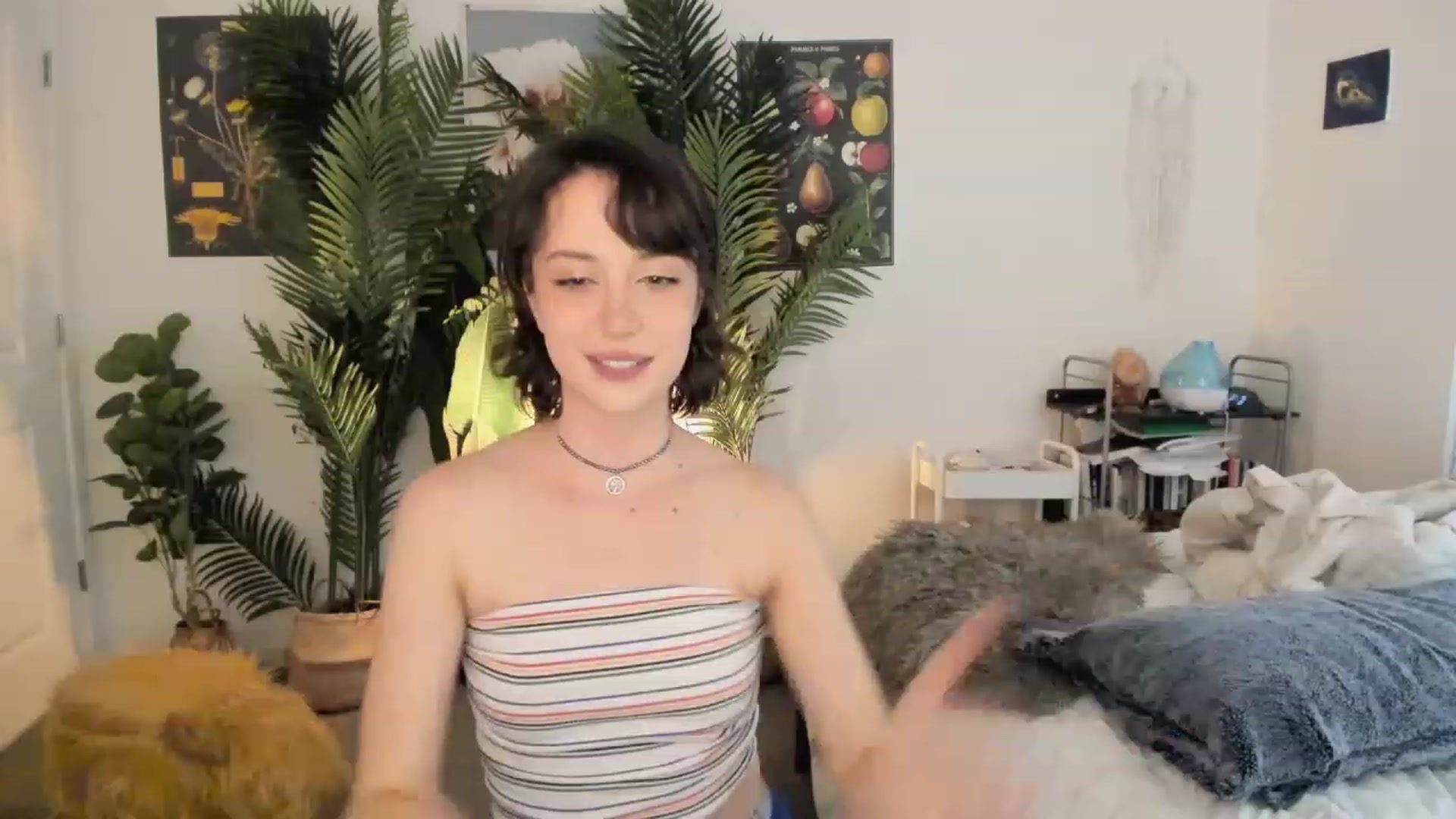 Gallery image thumbnail from Scarlett_Vera's myfreecams stream on, 06/08/2023, 03:57 image 7 of 20