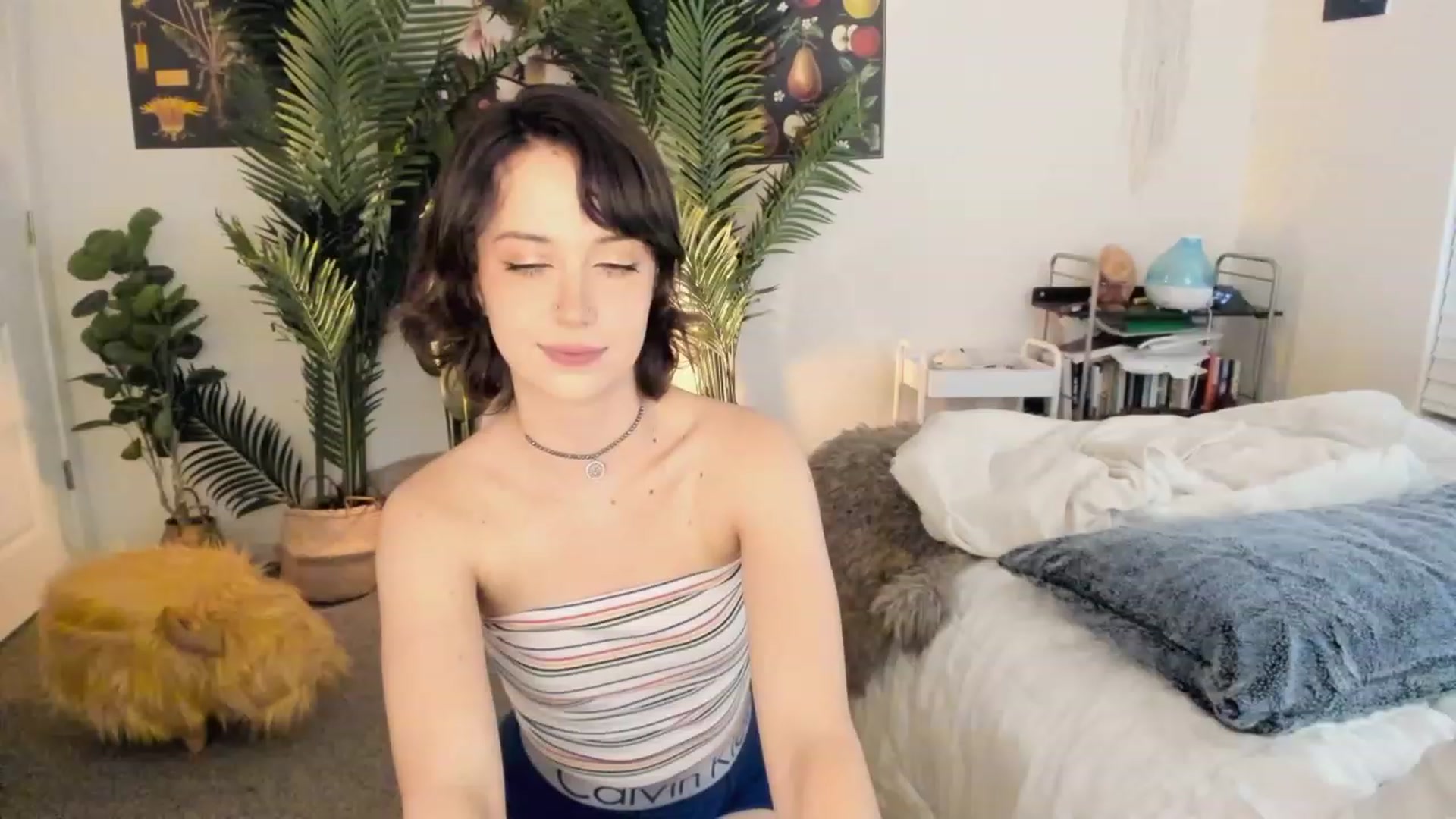 Gallery image thumbnail from Scarlett_Vera's myfreecams stream on, 06/08/2023, 04:17 image 12 of 20