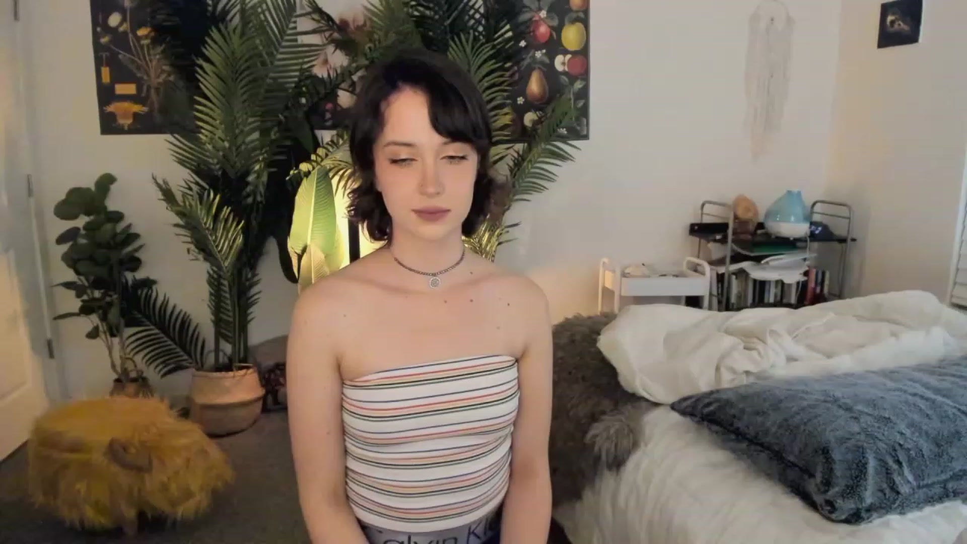 Gallery image thumbnail from Scarlett_Vera's myfreecams stream on, 06/08/2023, 04:17 image 18 of 20