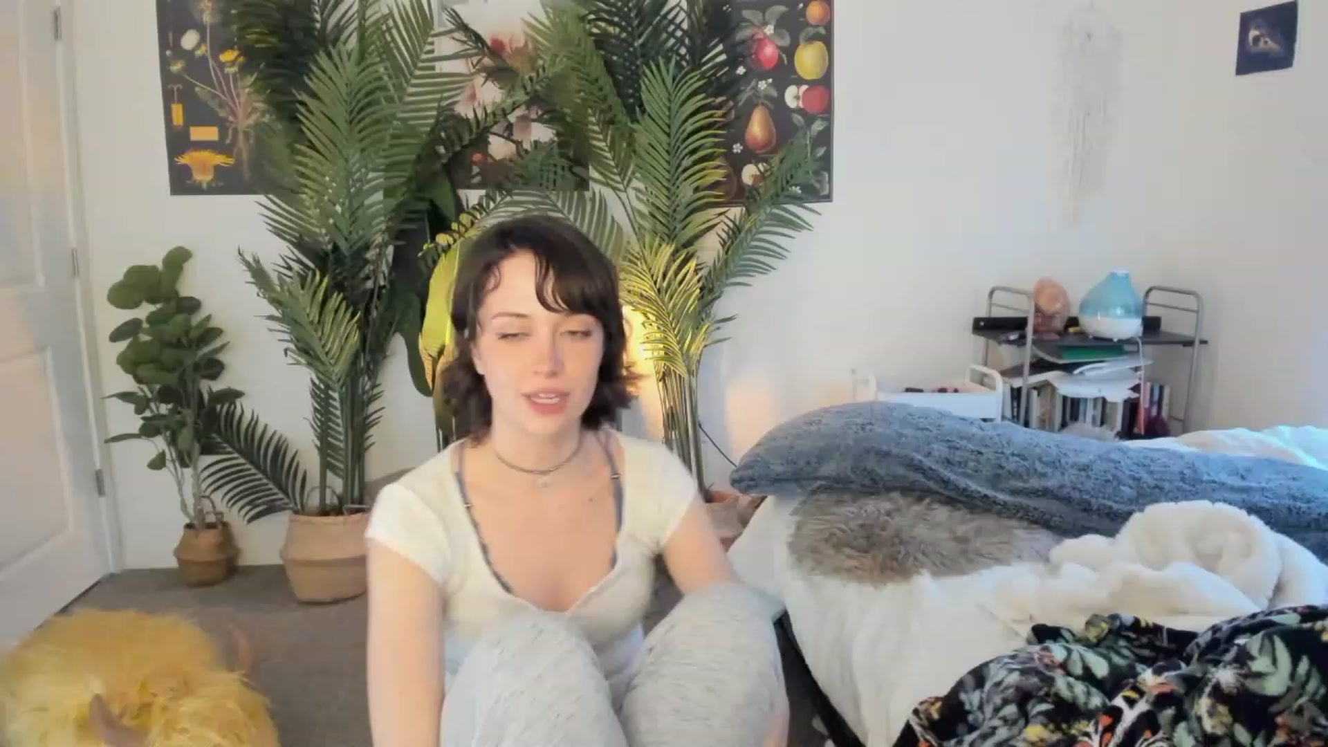Gallery image thumbnail from Scarlett_Vera's myfreecams stream on, 06/10/2023, 04:06 image 3 of 20