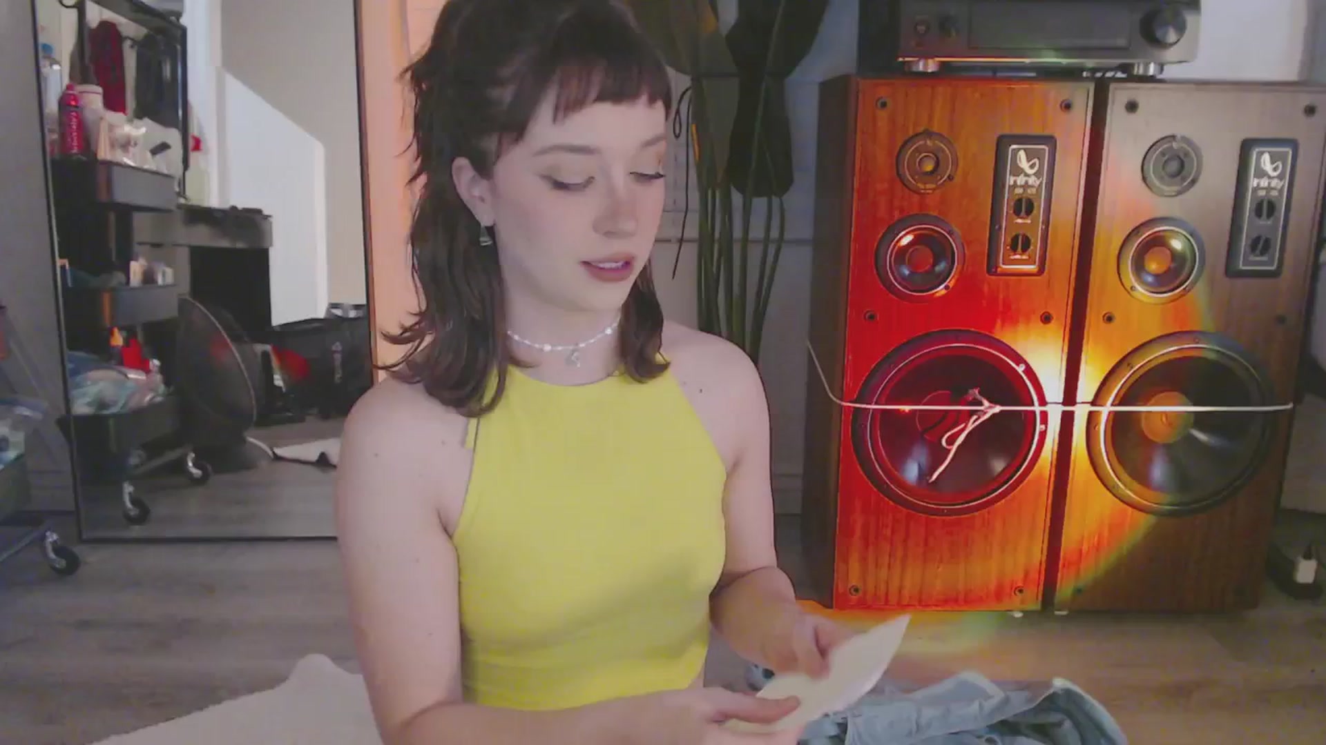 Gallery image thumbnail from Scarlett_Vera's myfreecams stream on, 02/19/2024, 03:23 image 3 of 20