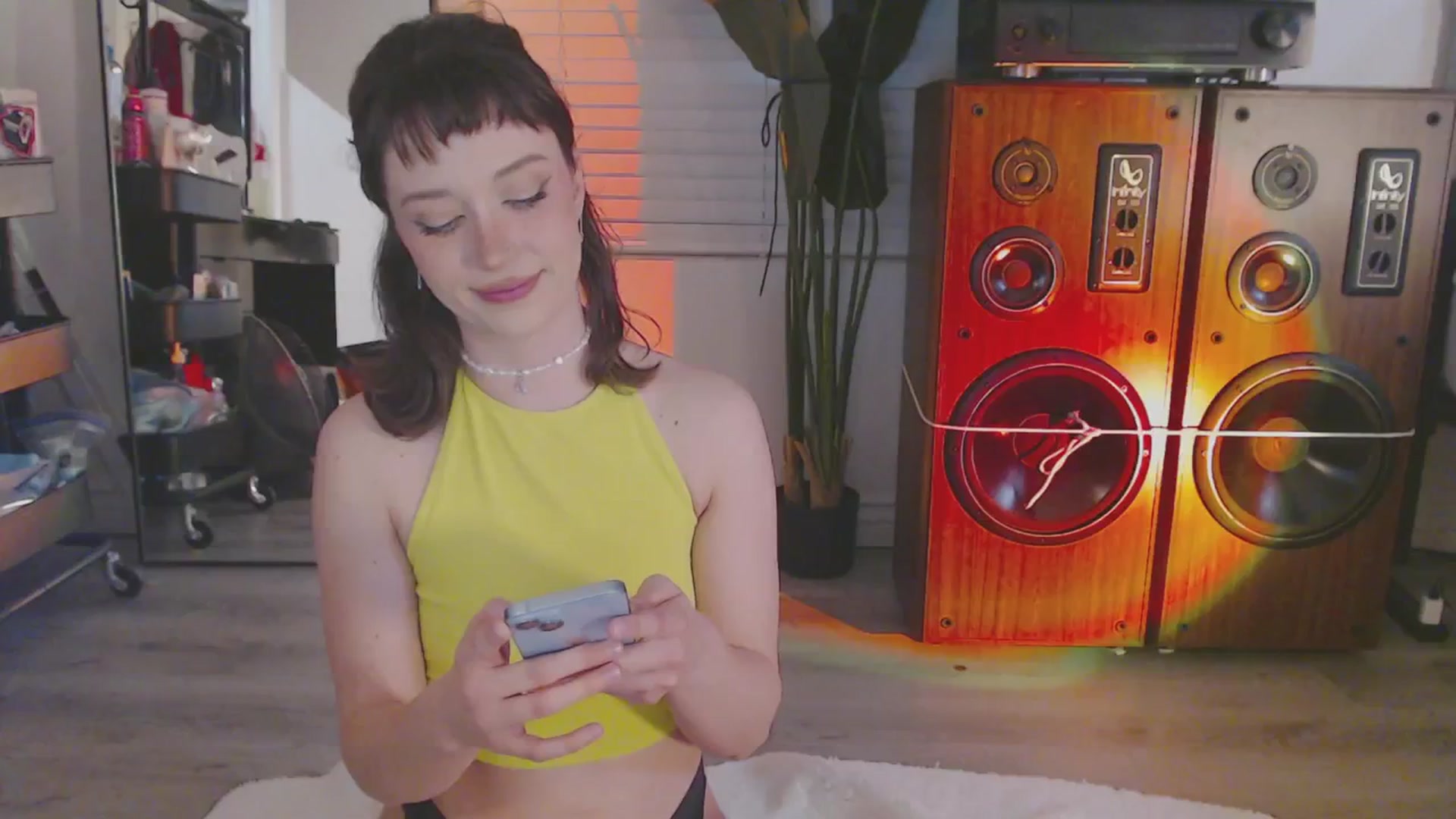 Gallery image thumbnail from Scarlett_Vera's myfreecams stream on, 02/19/2024, 03:23 image 18 of 20