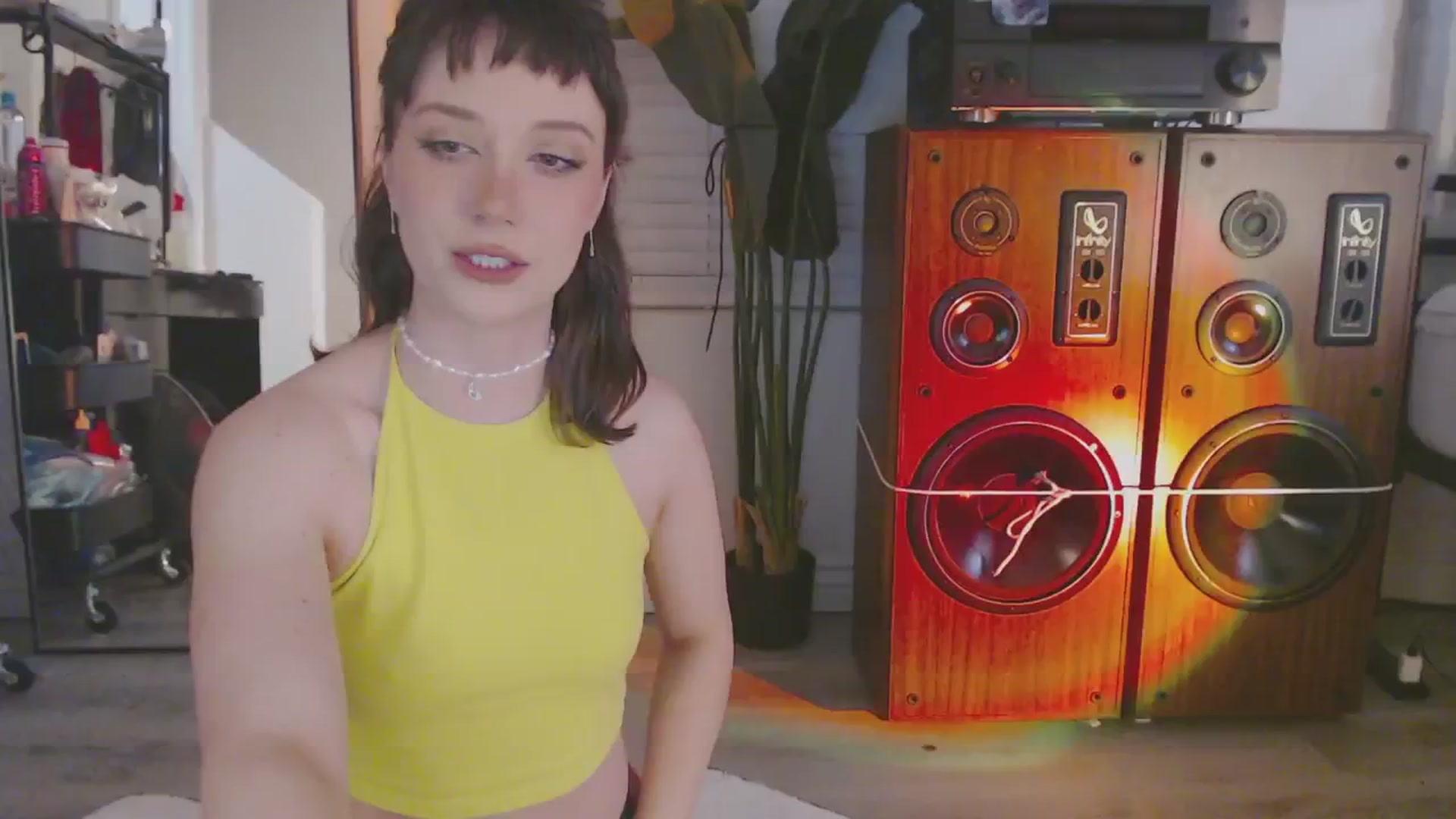Gallery image thumbnail from Scarlett_Vera's myfreecams stream on, 02/19/2024, 03:23 image 7 of 20
