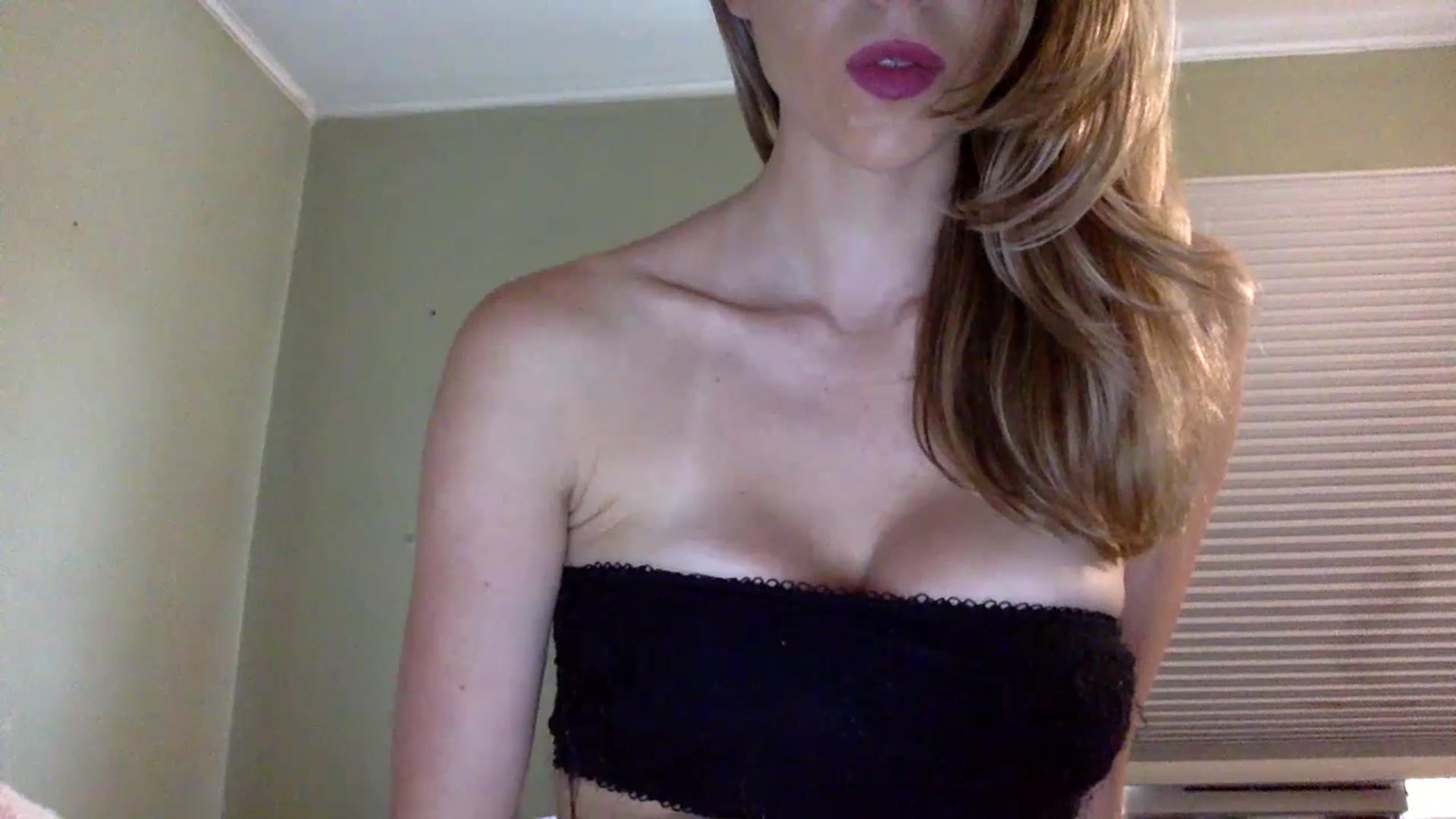Gallery image thumbnail from Scarlettxbabe's myfreecams stream on, 07/19/2023, 18:22 image 2 of 20