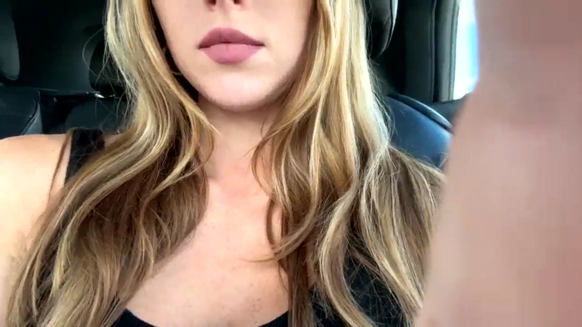 Gallery image thumbnail from Scarlettxbabe's myfreecams stream on, 05/20/2024, 17:36 image 3 of 20