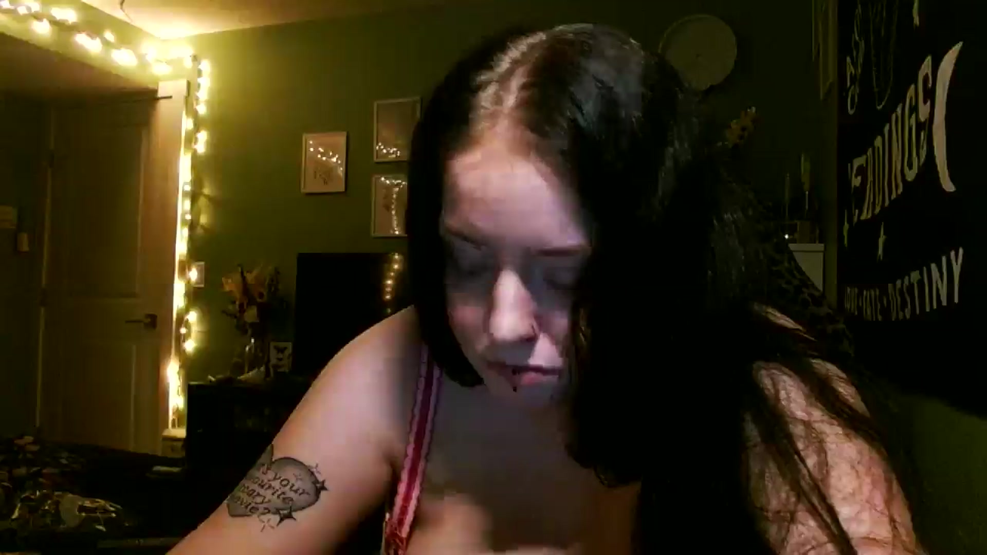 Gallery image thumbnail from ScarletxRae's myfreecams stream on, 03/06/2026, 06:28 image 4 of 20
