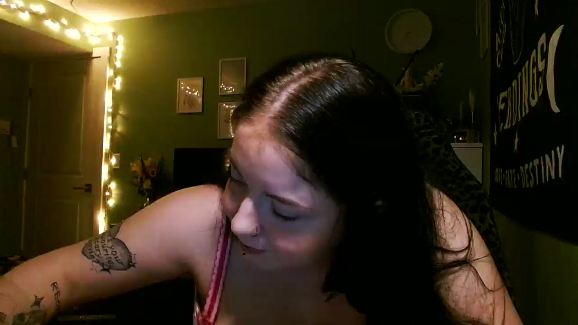 Gallery image thumbnail from ScarletxRae's myfreecams stream on, 03/06/2026, 06:28 image 6 of 20