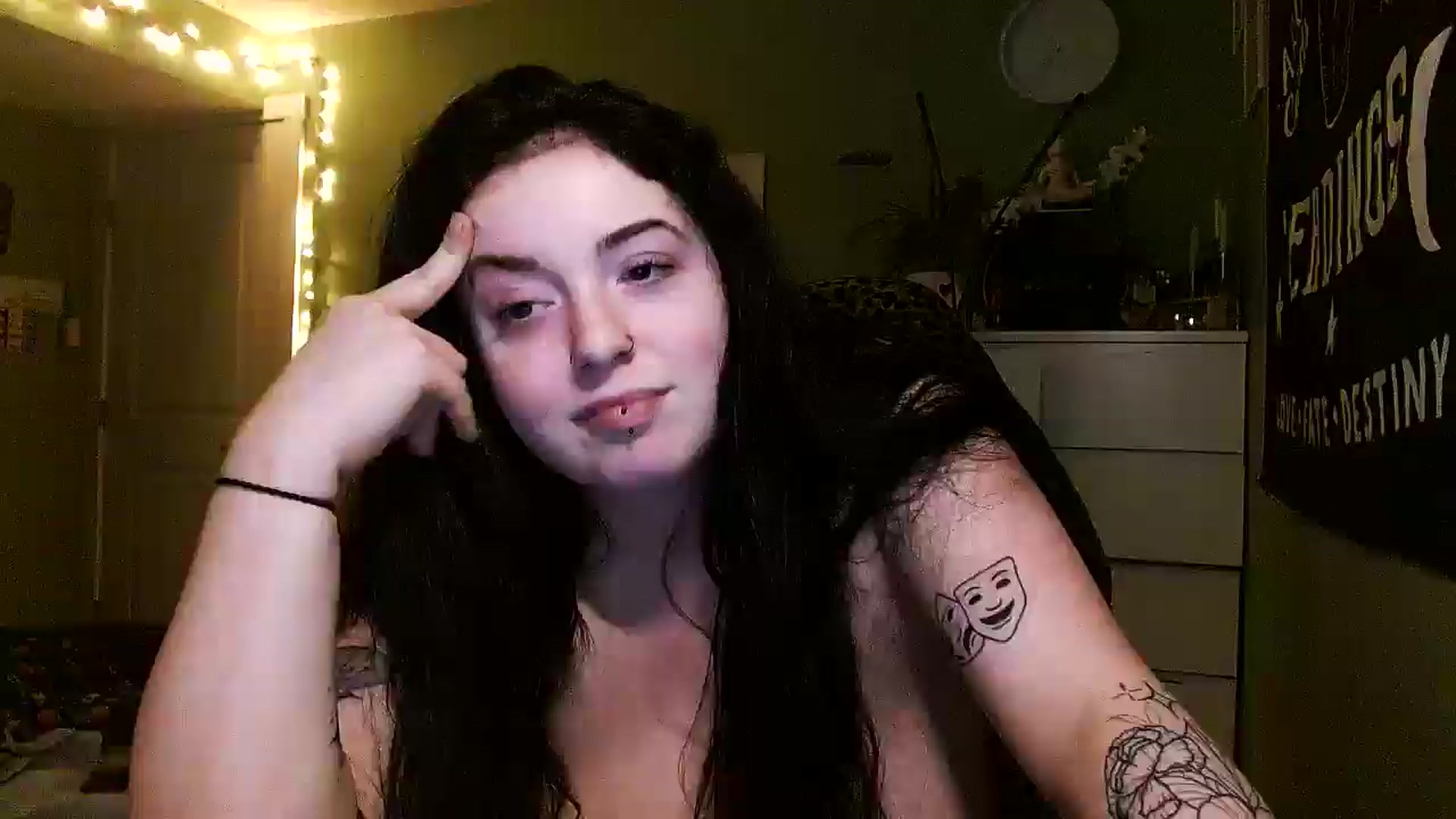 Gallery image thumbnail from ScarletxRae's myfreecams stream on, 03/07/2026, 07:32 image 6 of 20