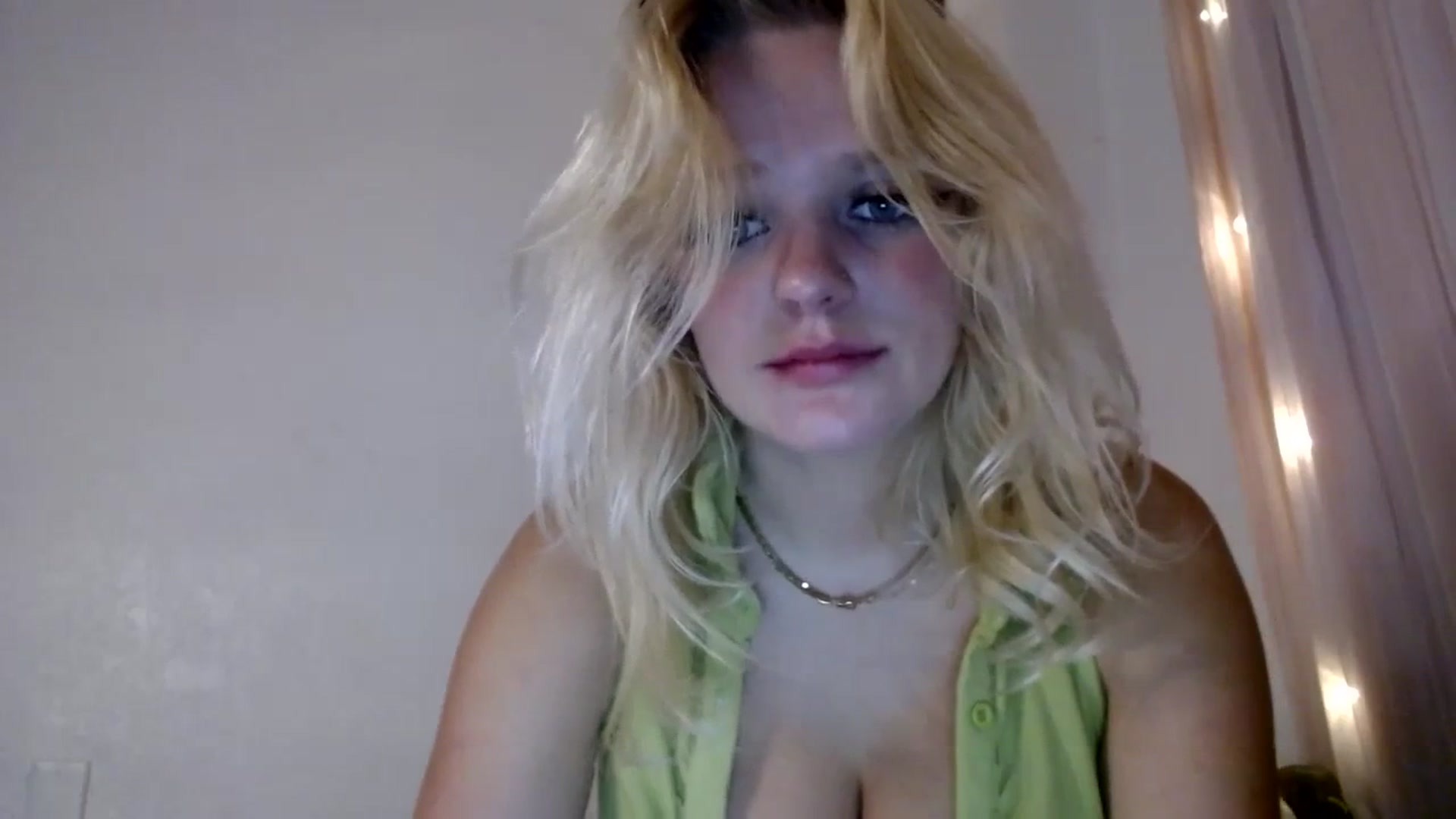Gallery image thumbnail from Scarletyoung's myfreecams stream on, 09/18/2023, 07:42 image 12 of 20