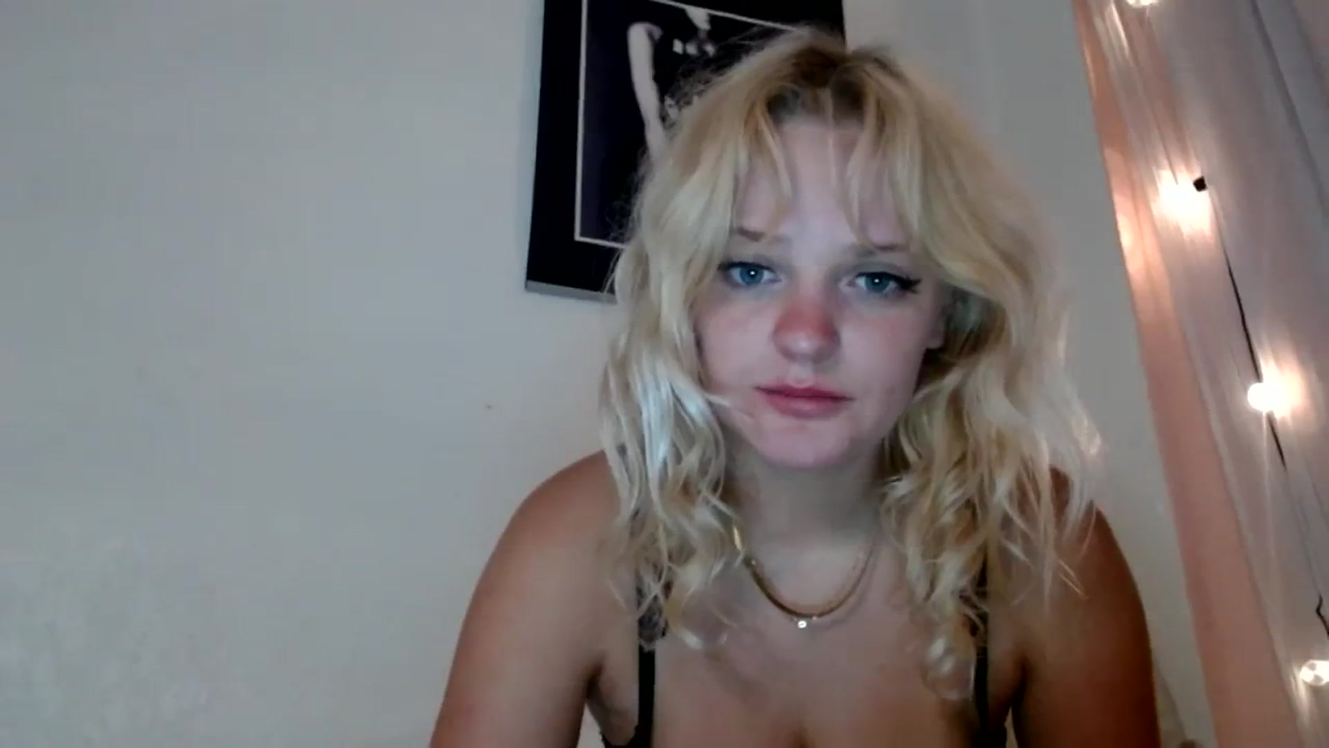 Gallery image thumbnail from Scarletyoung's myfreecams stream on, 09/20/2023, 09:59 image 12 of 20