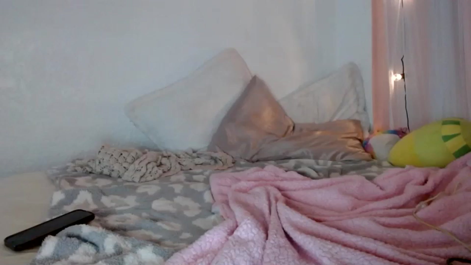 Gallery image thumbnail from Scarletyoung's myfreecams stream on, 09/20/2023, 10:43 image 18 of 20