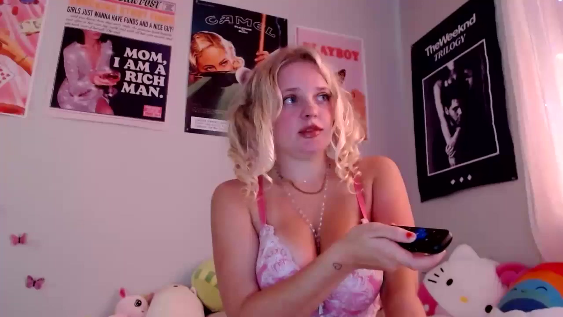 Gallery image thumbnail from Scarletyoung's myfreecams stream on, 09/27/2024, 16:34 image 1 of 20