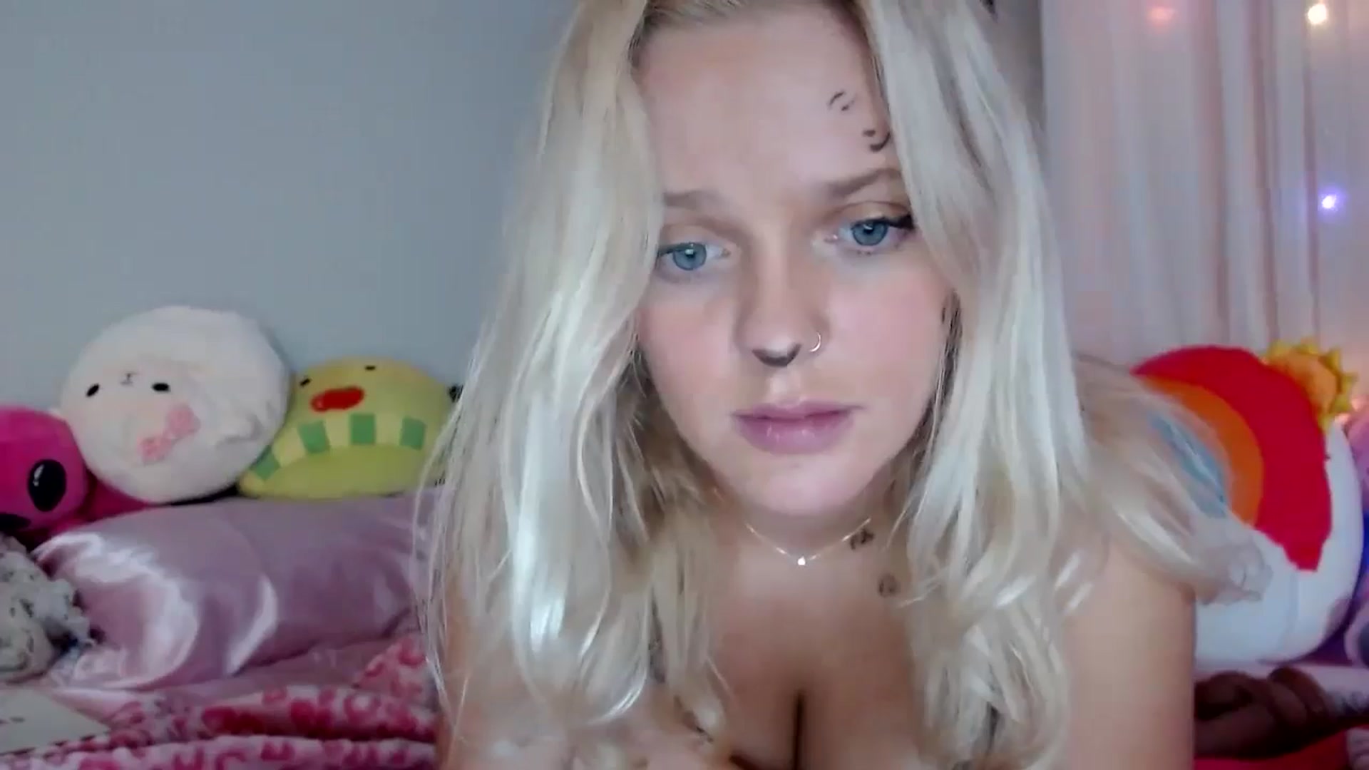 Gallery image thumbnail from Scarletyoung's myfreecams stream on, 10/27/2024, 05:29 image 20 of 20