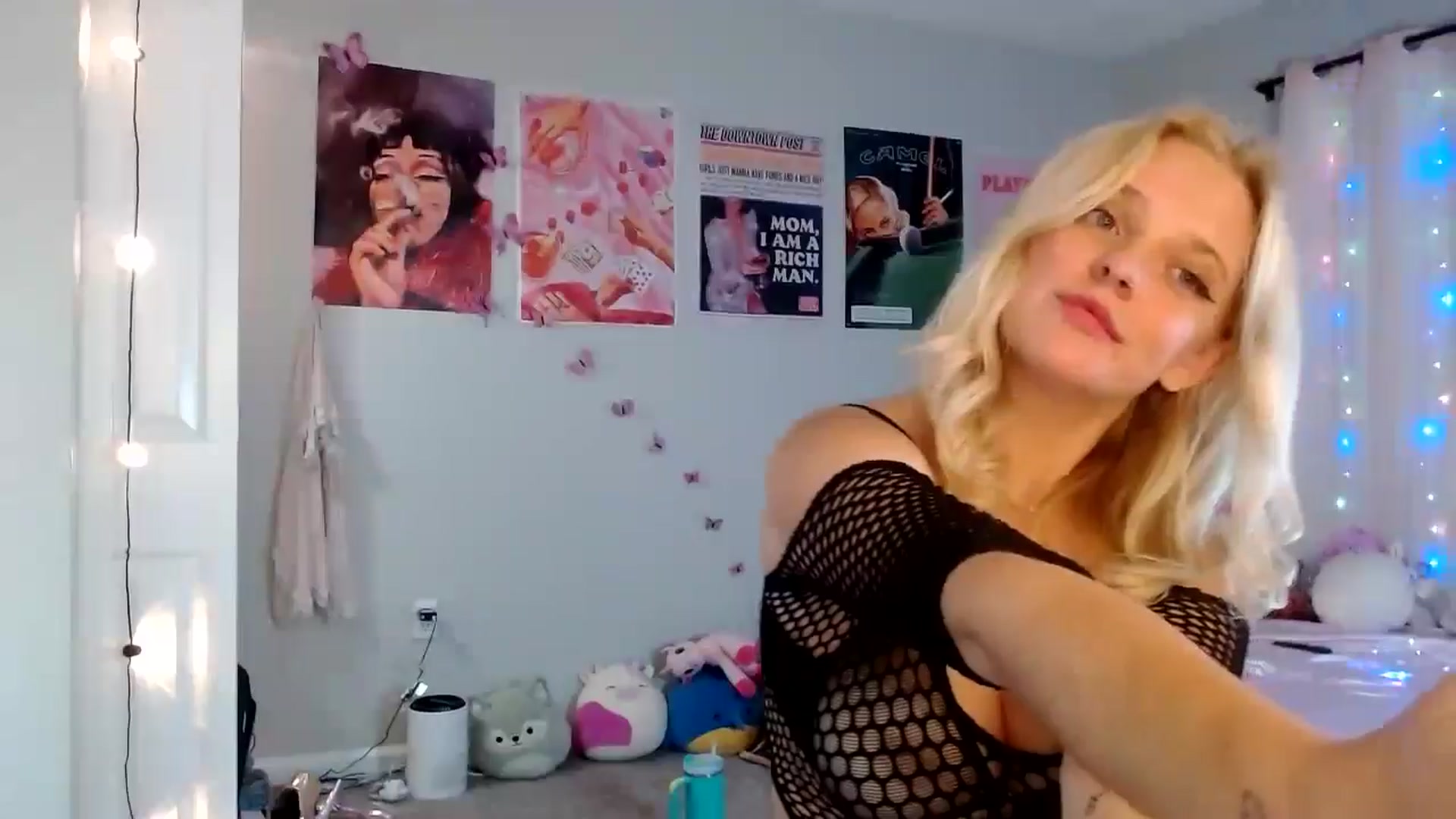 Gallery image thumbnail from Scarletyoung's myfreecams stream on, 10/29/2024, 07:44 image 12 of 20
