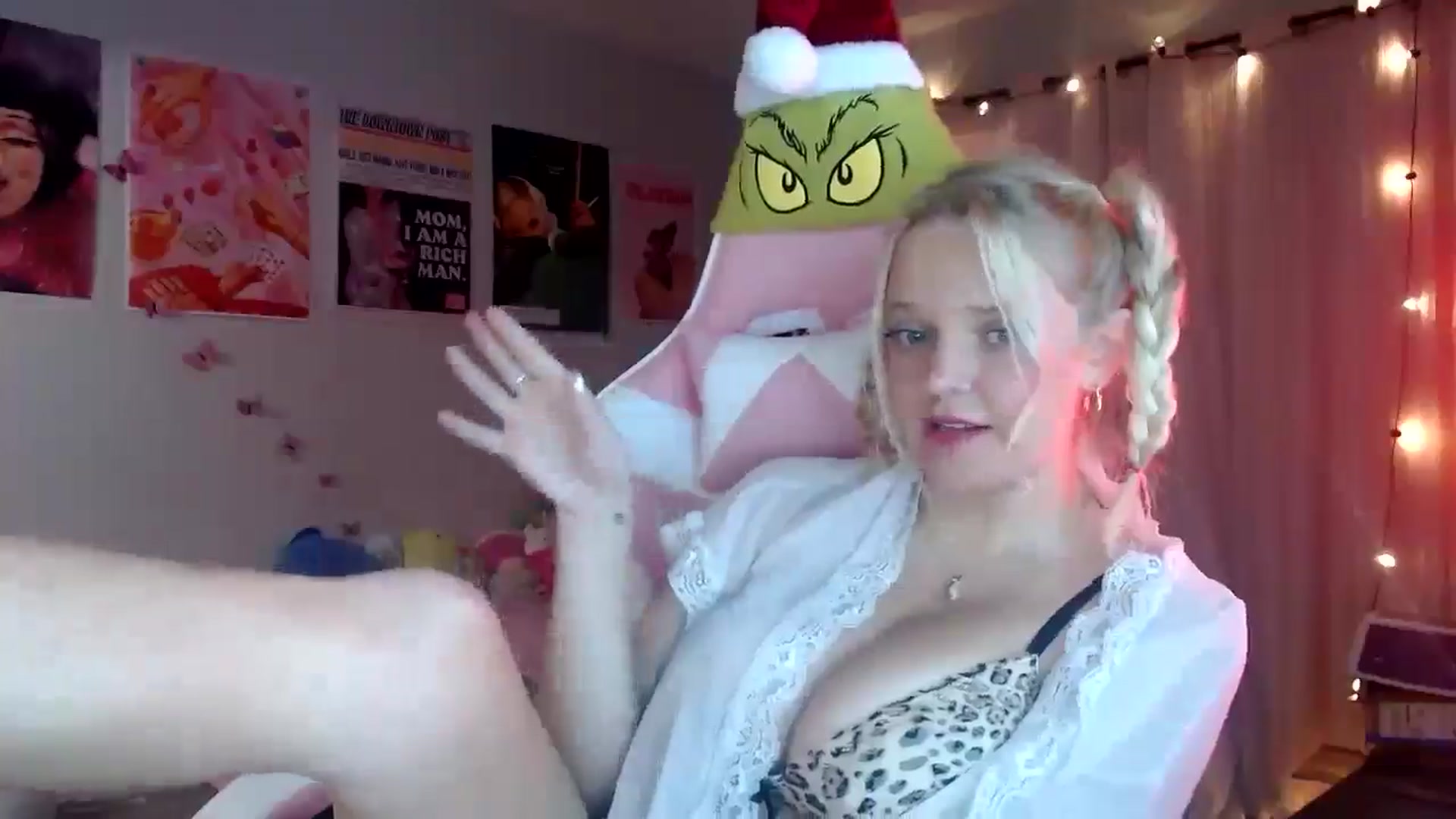 Gallery image thumbnail from Scarletyoung's myfreecams stream on, 12/03/2024, 02:12 image 7 of 20
