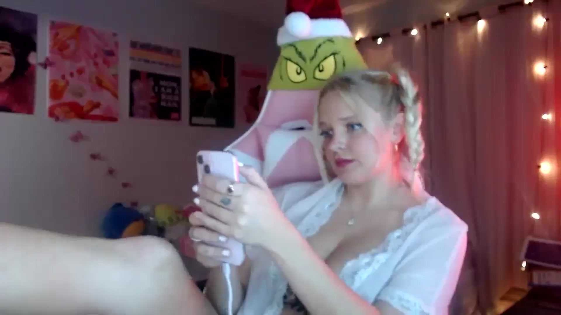 Gallery image thumbnail from Scarletyoung's myfreecams stream on, 12/03/2024, 02:12 image 8 of 20
