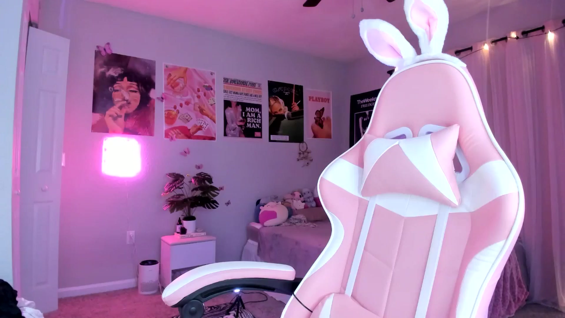 Gallery image thumbnail from Scarletyoung's myfreecams stream on, 02/18/2025, 05:56 image 9 of 20