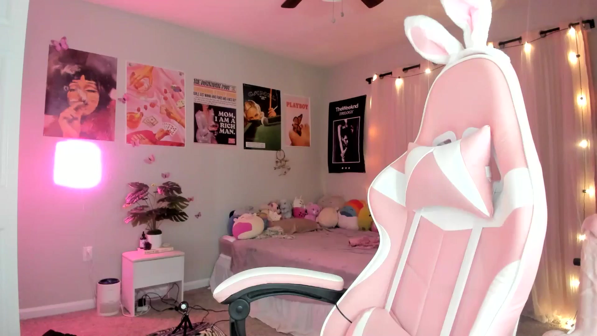 Gallery image thumbnail from Scarletyoung's myfreecams stream on, 02/18/2025, 07:01 image 13 of 20