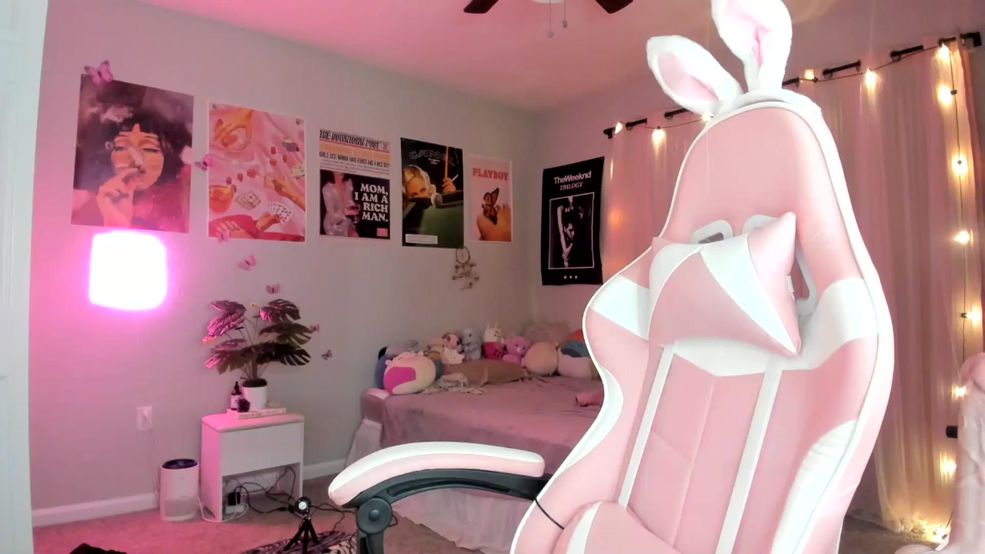 Gallery image thumbnail from Scarletyoung's myfreecams stream on, 02/18/2025, 07:01 image 14 of 20
