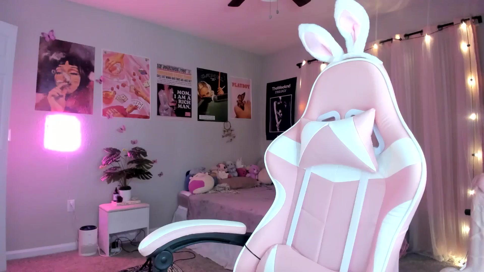 Gallery image thumbnail from Scarletyoung's myfreecams stream on, 02/18/2025, 07:01 image 7 of 20