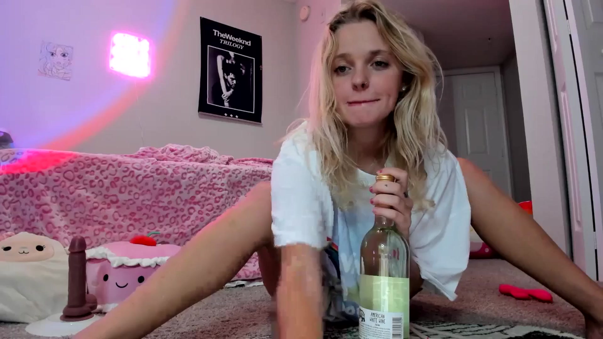 Gallery image thumbnail from Scarletyoung's myfreecams stream on, 03/26/2025, 07:15 image 12 of 20