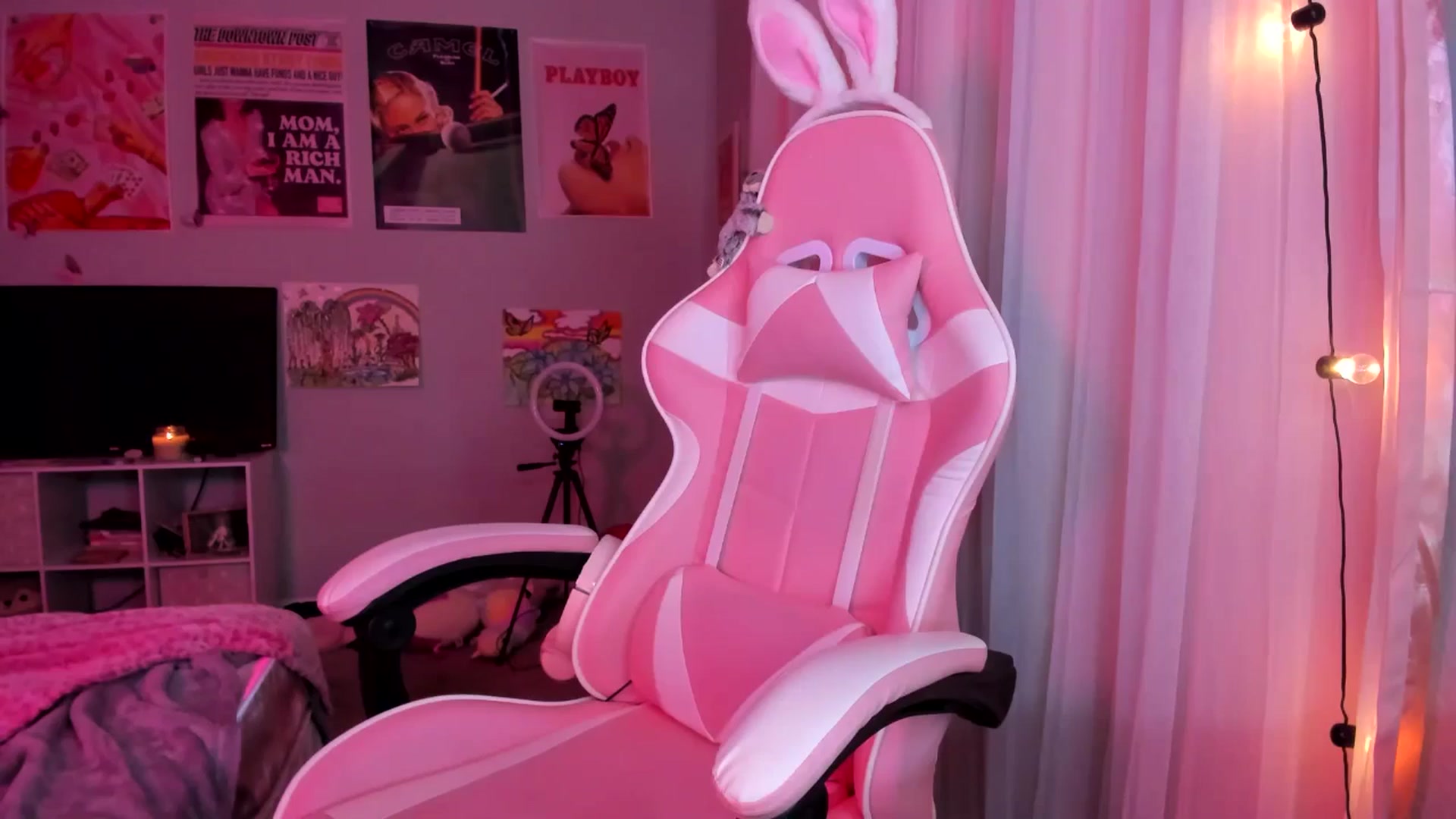 Gallery image thumbnail from Scarletyoung's myfreecams stream on, 07/13/2025, 09:44 image 1 of 20