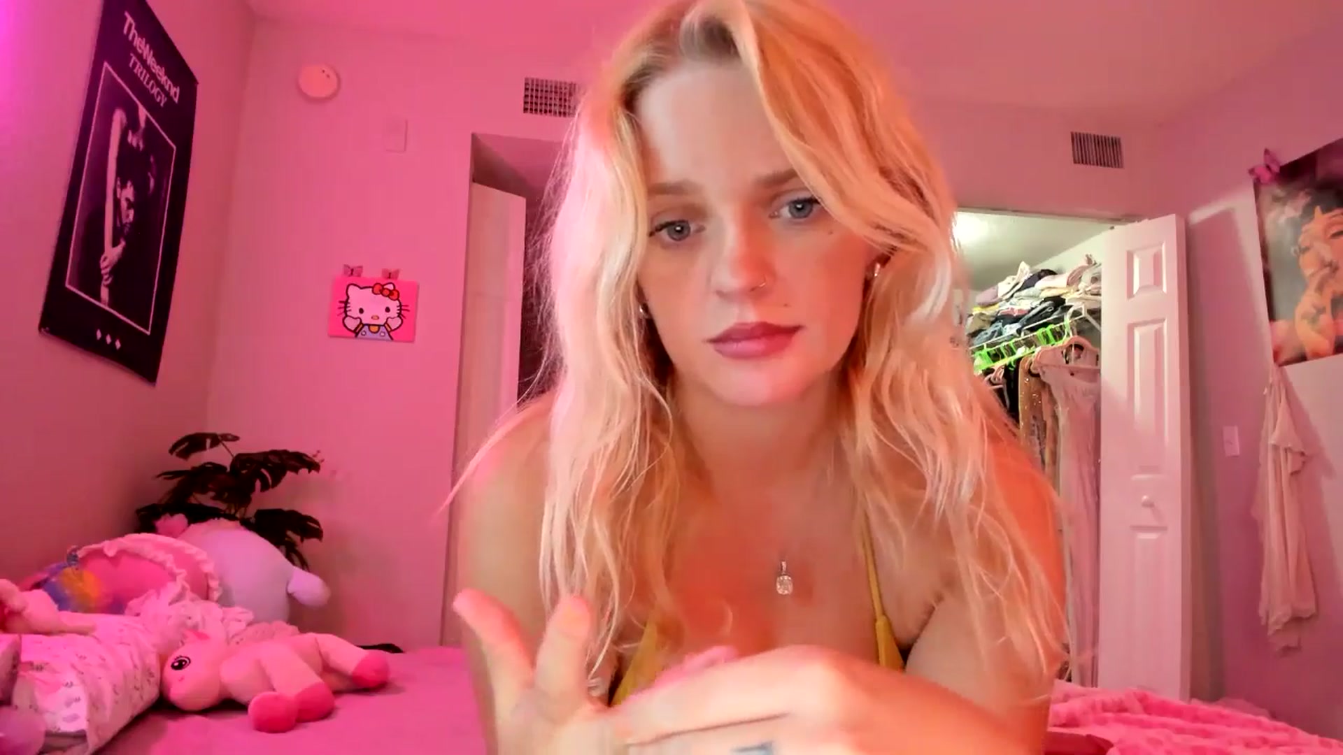 Gallery image thumbnail from Scarletyoung's myfreecams stream on, 07/13/2025, 11:42 image 12 of 20