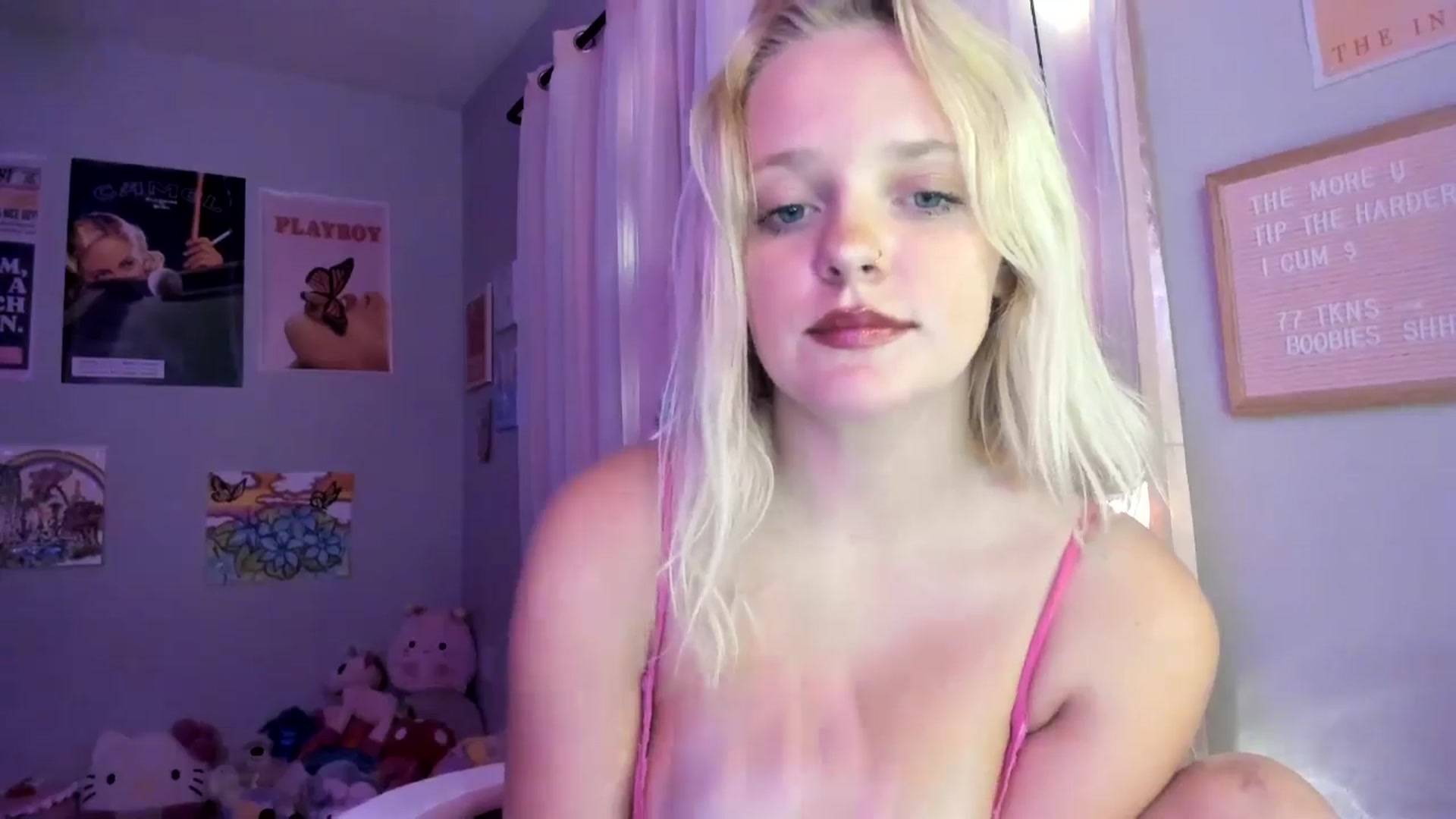 Gallery image thumbnail from Scarletyoung's myfreecams stream on, 07/28/2025, 05:32 image 14 of 20