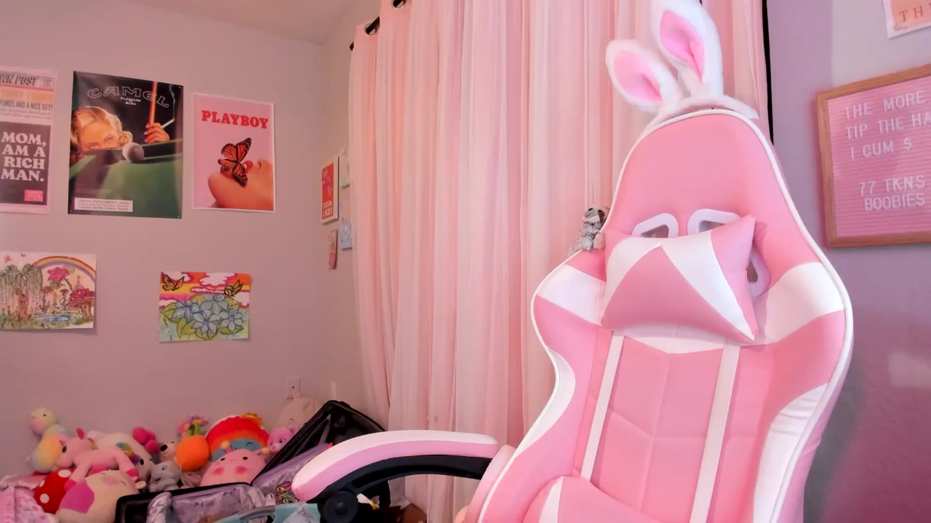 Gallery image thumbnail from Scarletyoung's myfreecams stream on, 08/01/2025, 06:34 image 17 of 20